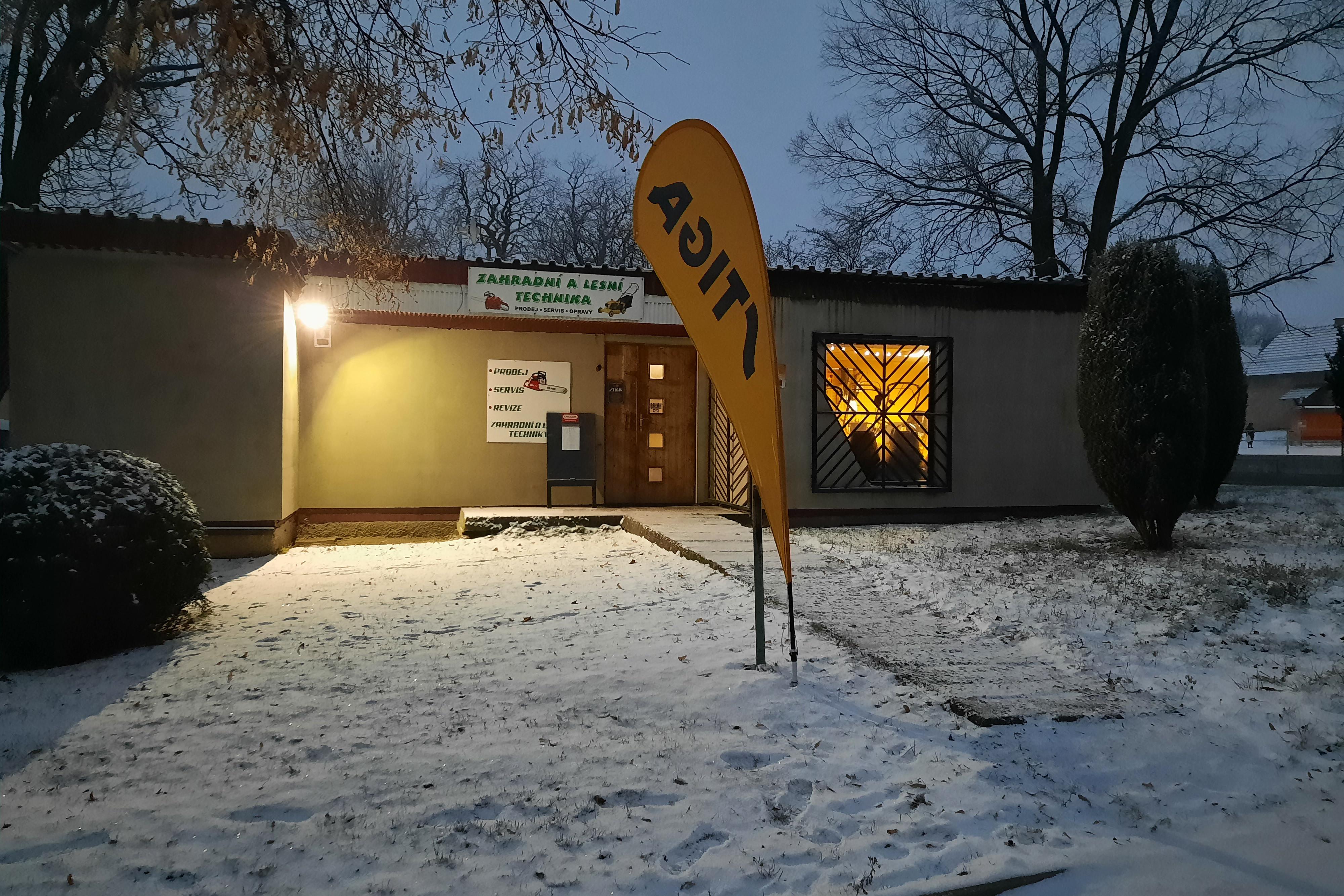 Jan Procházka - prodej zahradní techniky