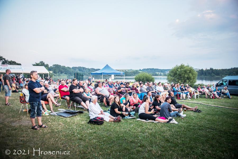Hudební festival HROŠENÍ NA ŘECE foto 6