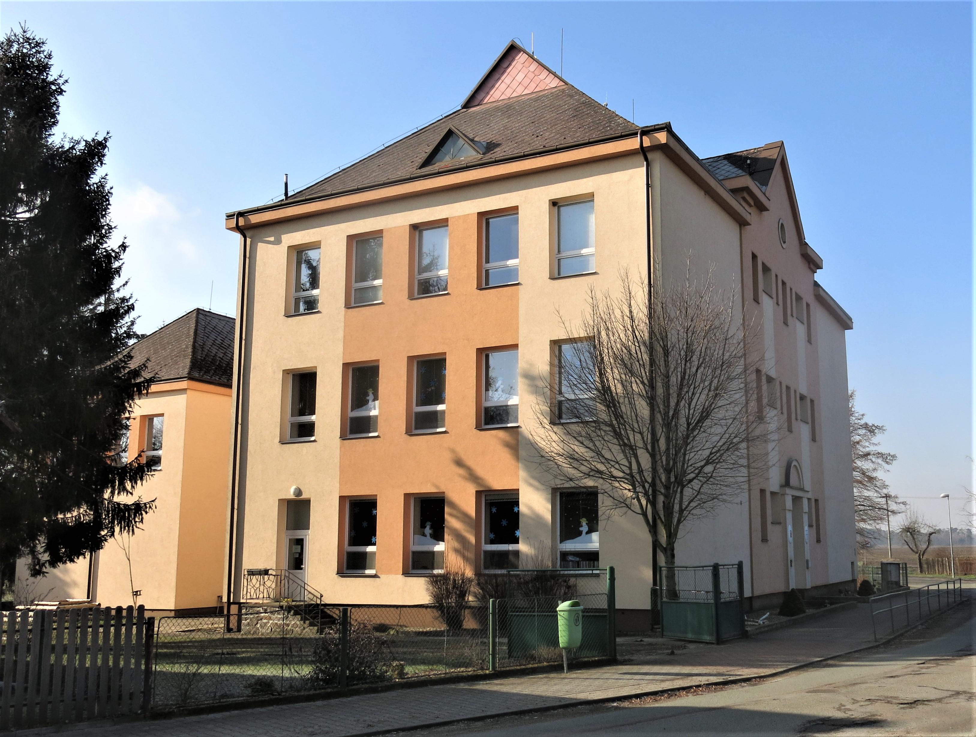 ZŠ a MŠ T.G. Masaryka Hlavečník