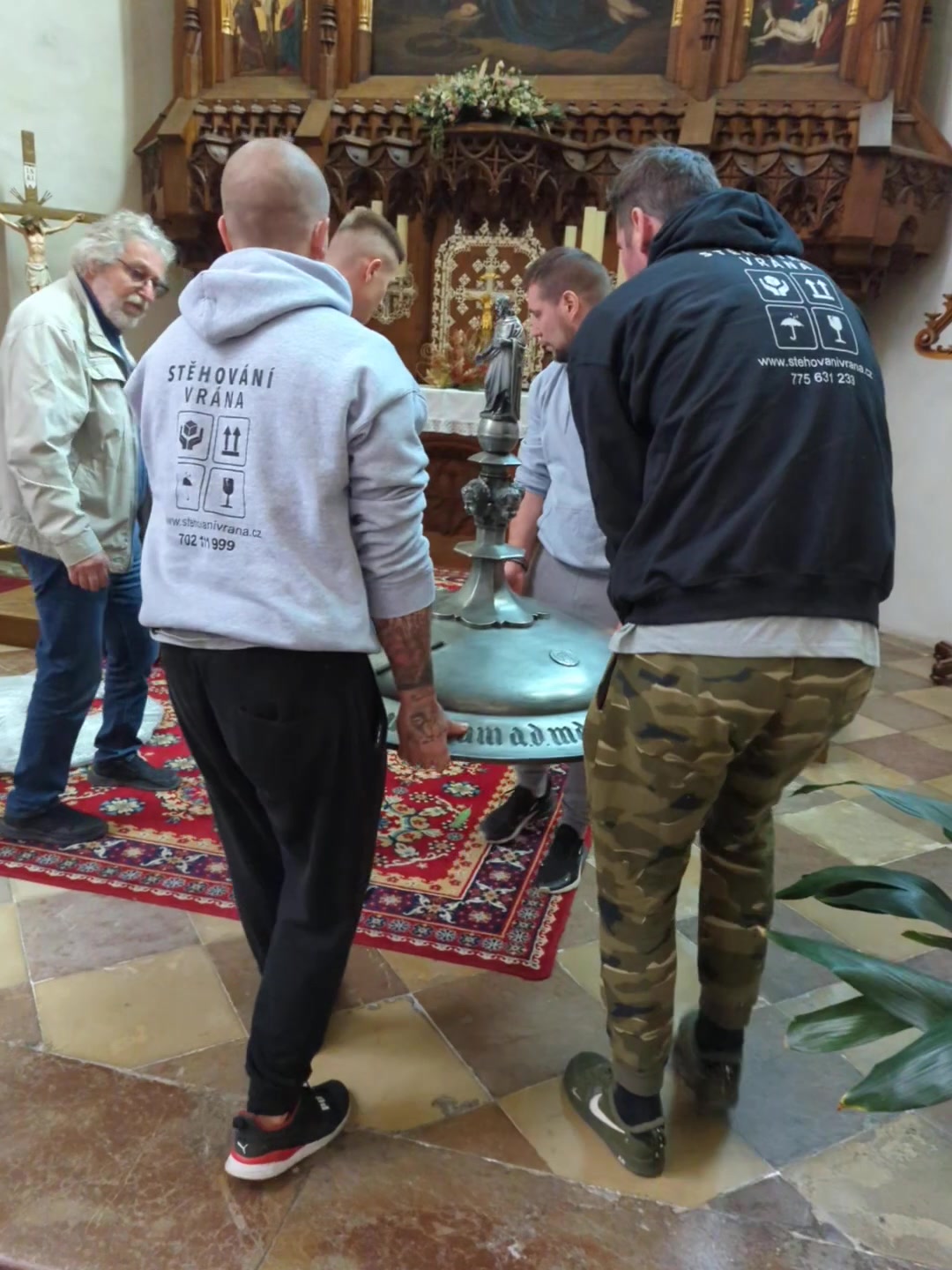 Stěhování Vrána s.r.o. foto 2 (náhled videa)