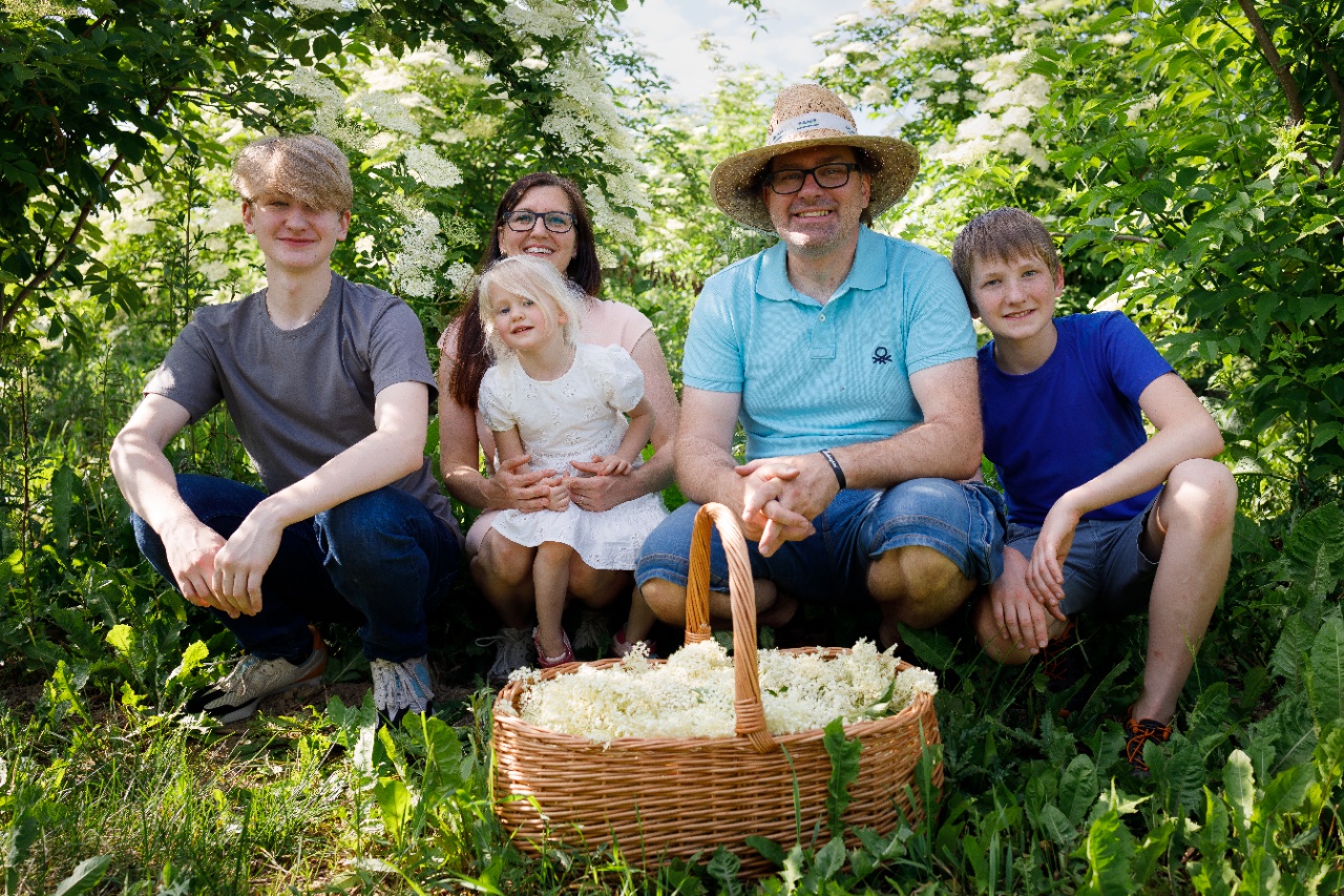 Bezová farma Křížov - Před bezem klekni foto 4