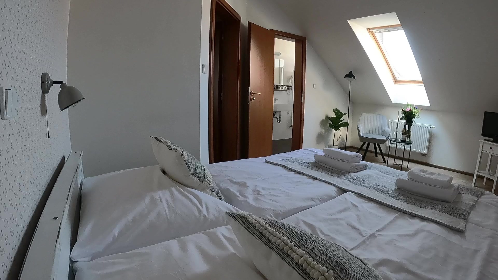 Restaurace POŠTA foto 2 (náhled videa)