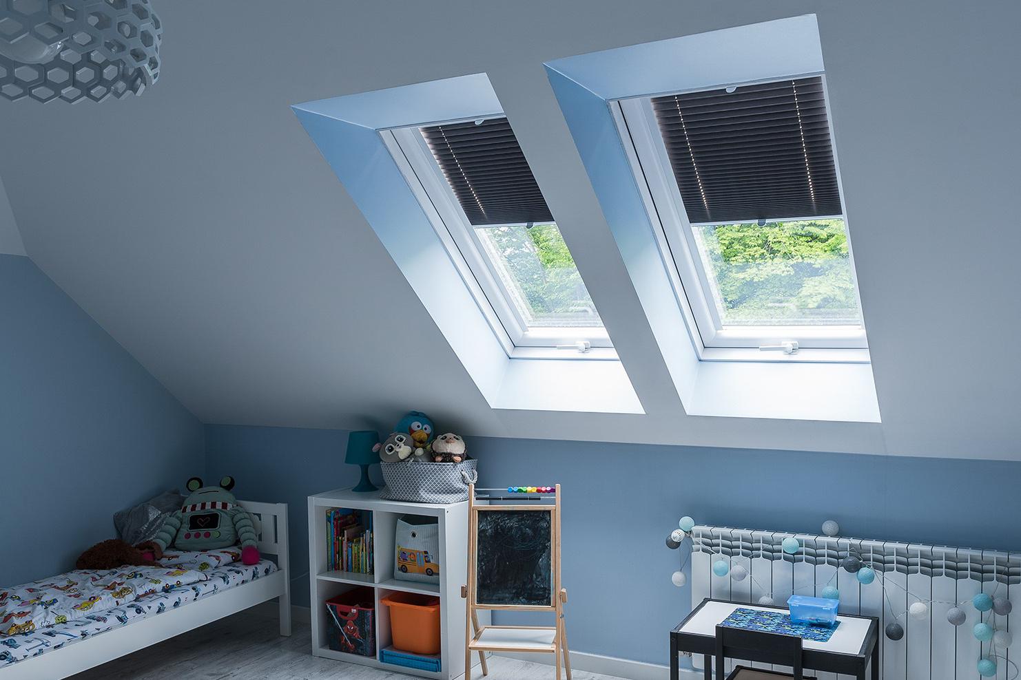 Plissé rolety pro střešní okna- zatemňující