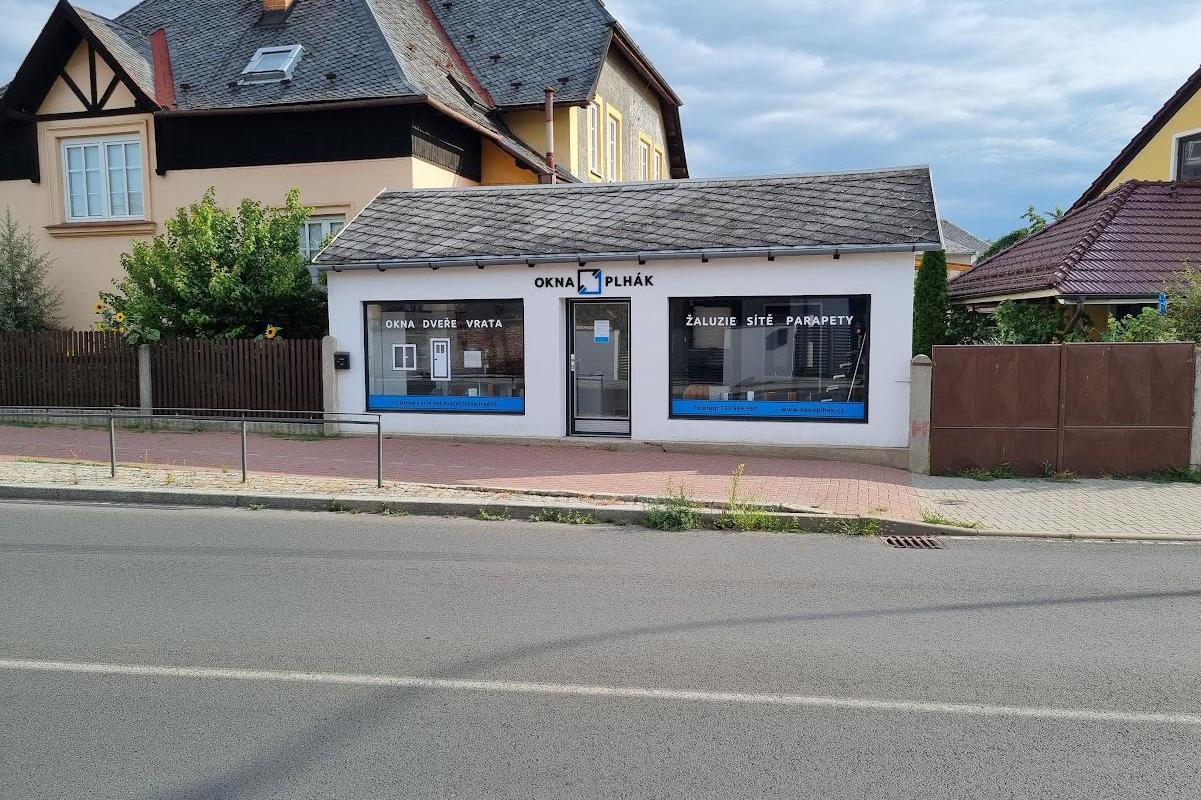 Okna Plhák