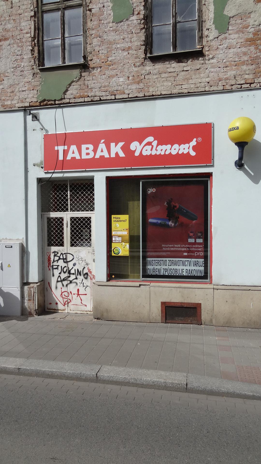 Tabák Valmont foto 2