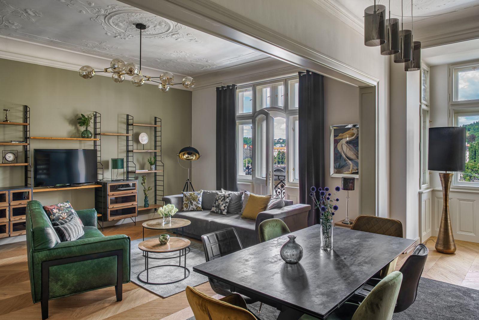 MN6 Luxury Suites by Adrez