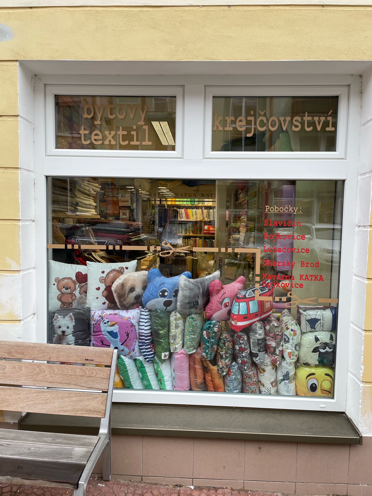 KATKA - látky, galanterie, bytový textil foto 2