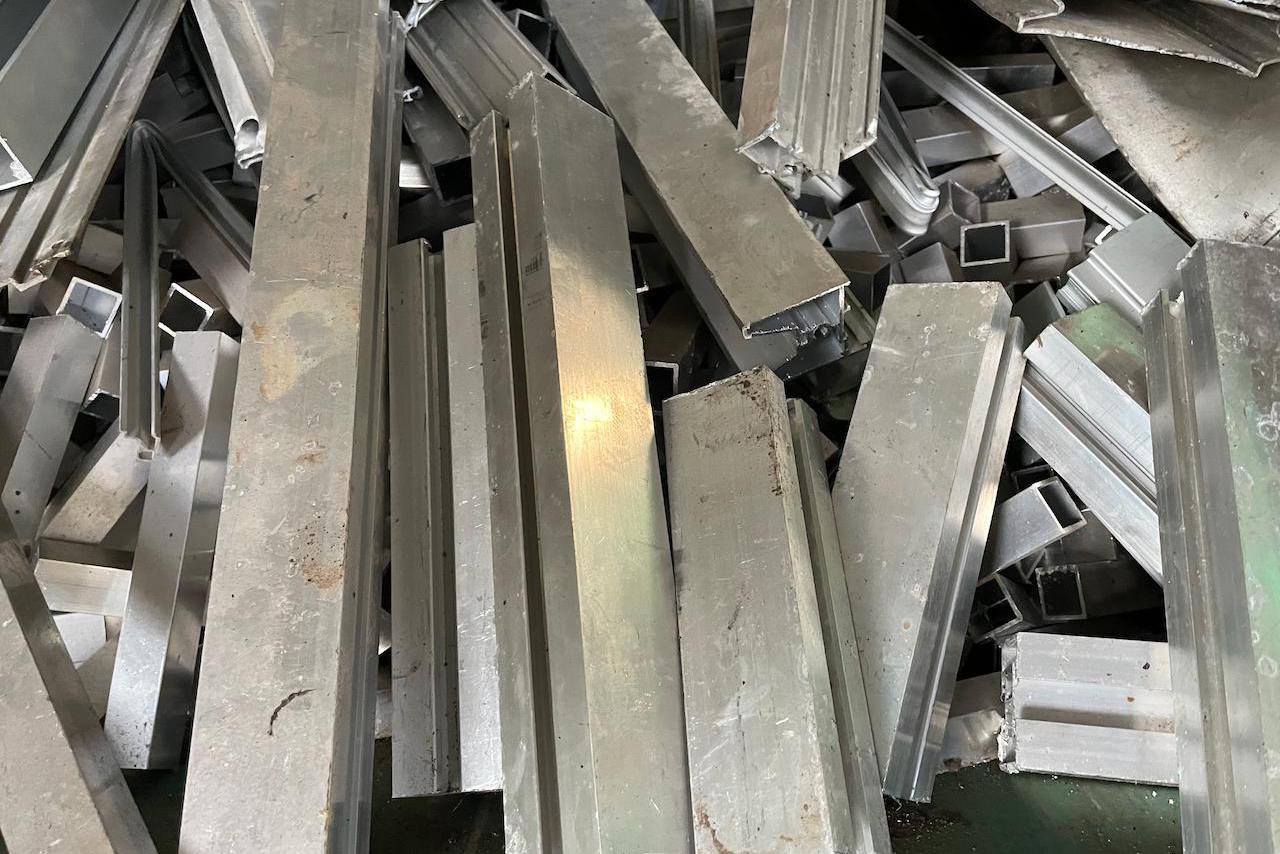 Al profily 38 Kč/kg