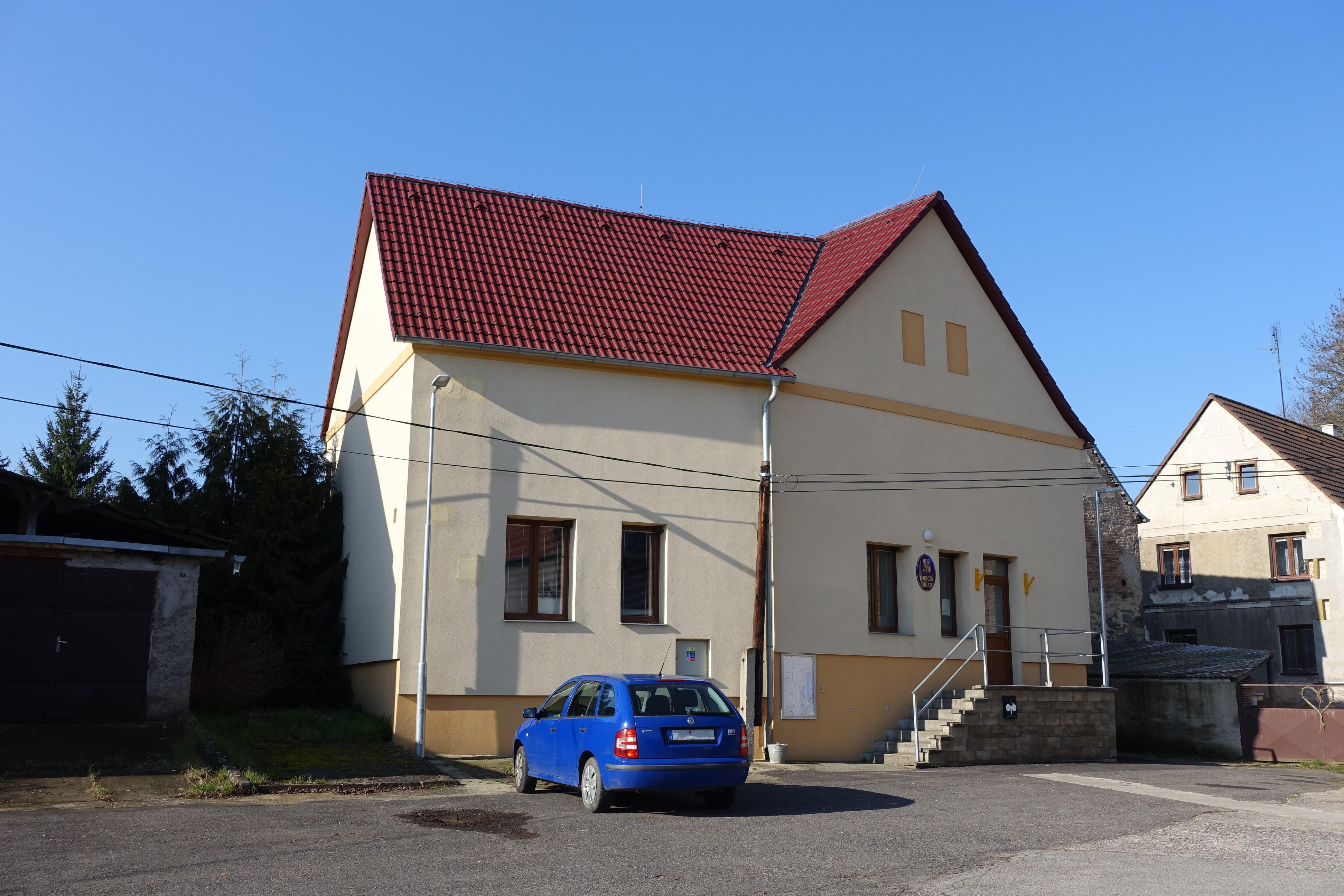 Chudoslavice - obecní úřad foto 2