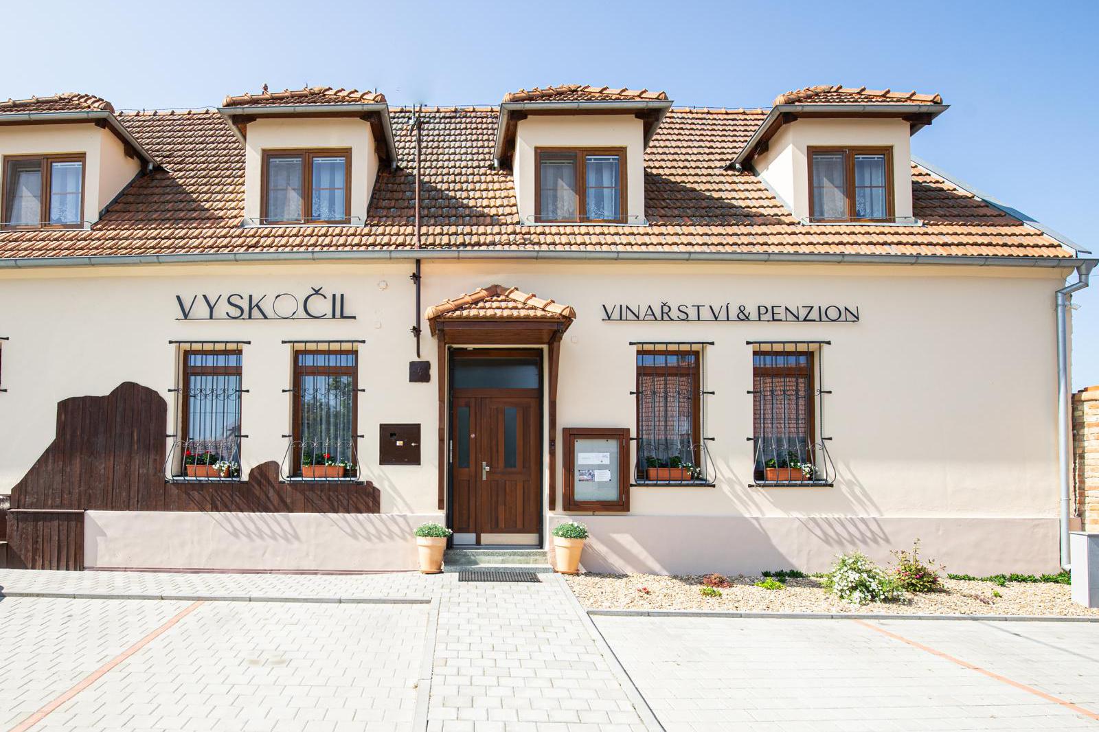 Vinařství & penzion Vyskočil Strachotín