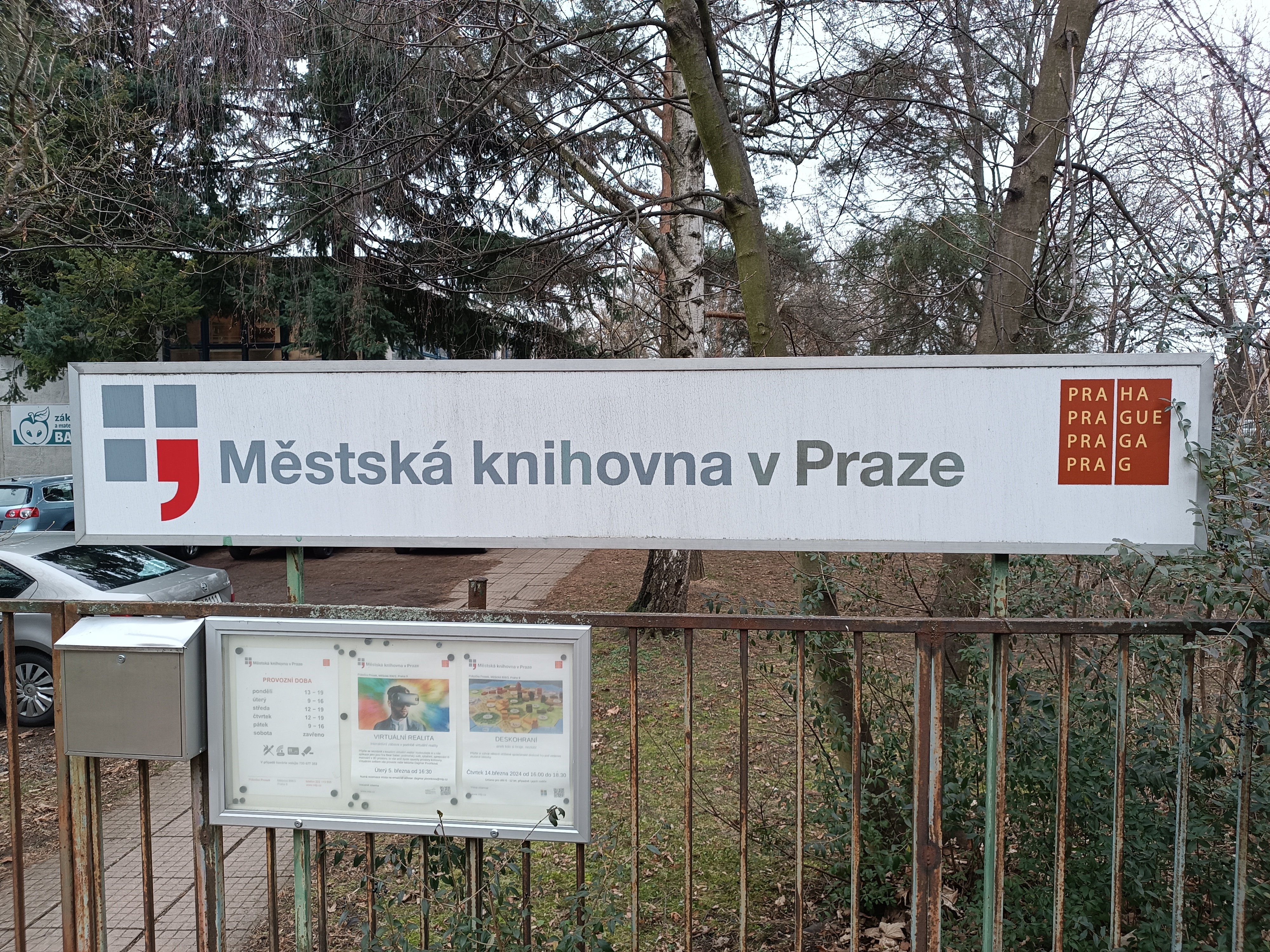 Městská knihovna v Praze - Prosek foto 3