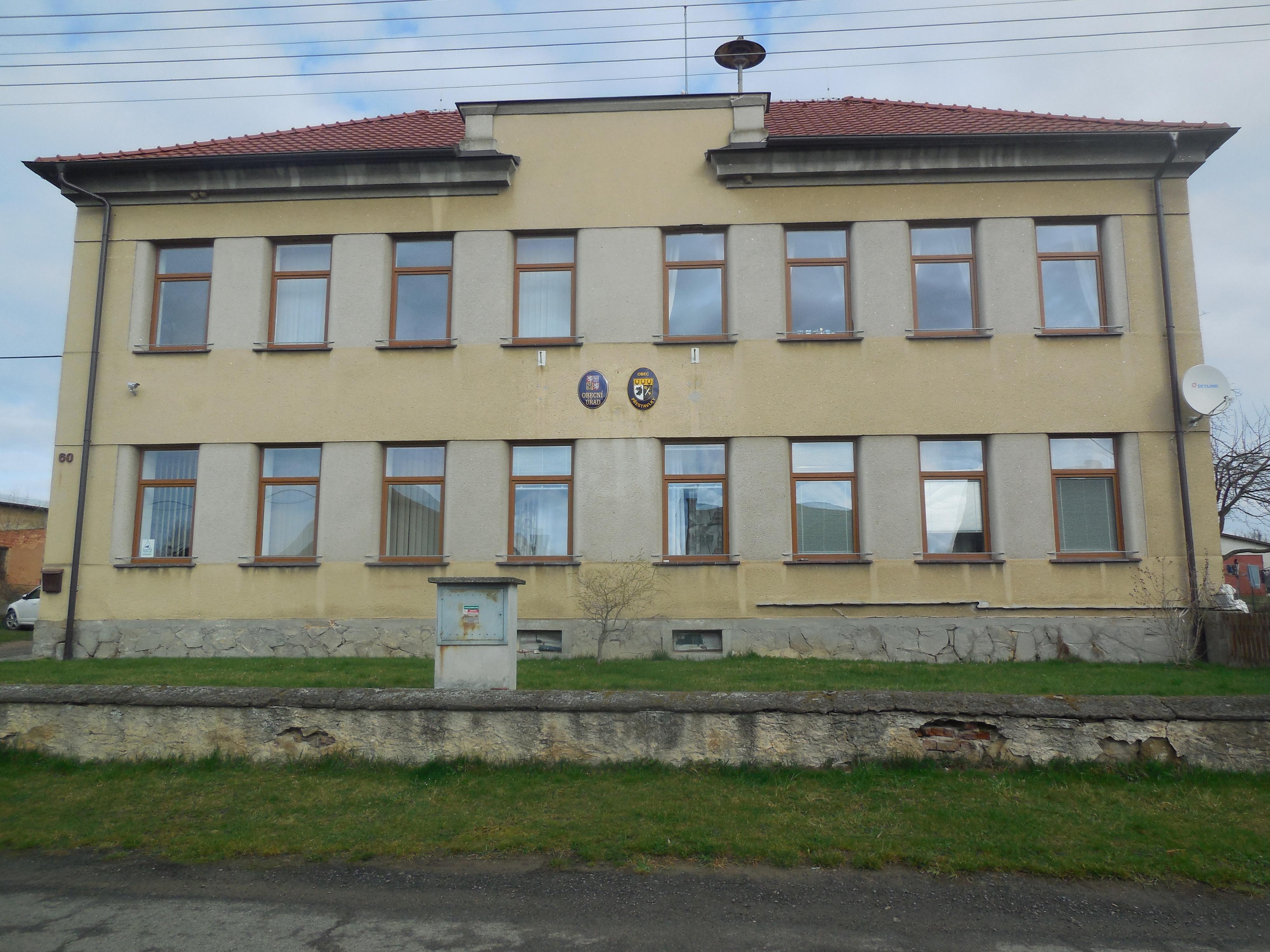 Přestavlky - obecní úřad foto 1