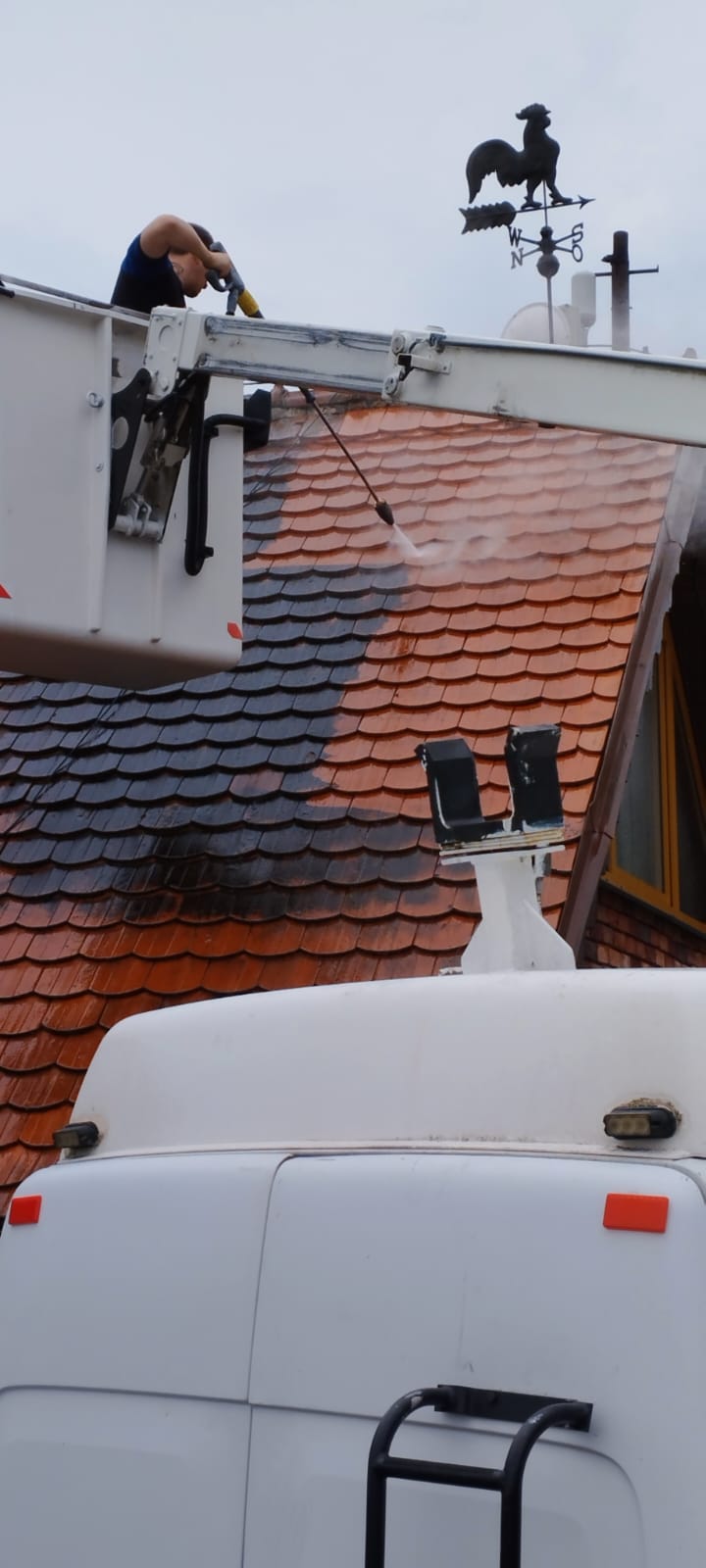 Čištění, nátěr střech a fasád | Clean and Repair Solutions foto 4