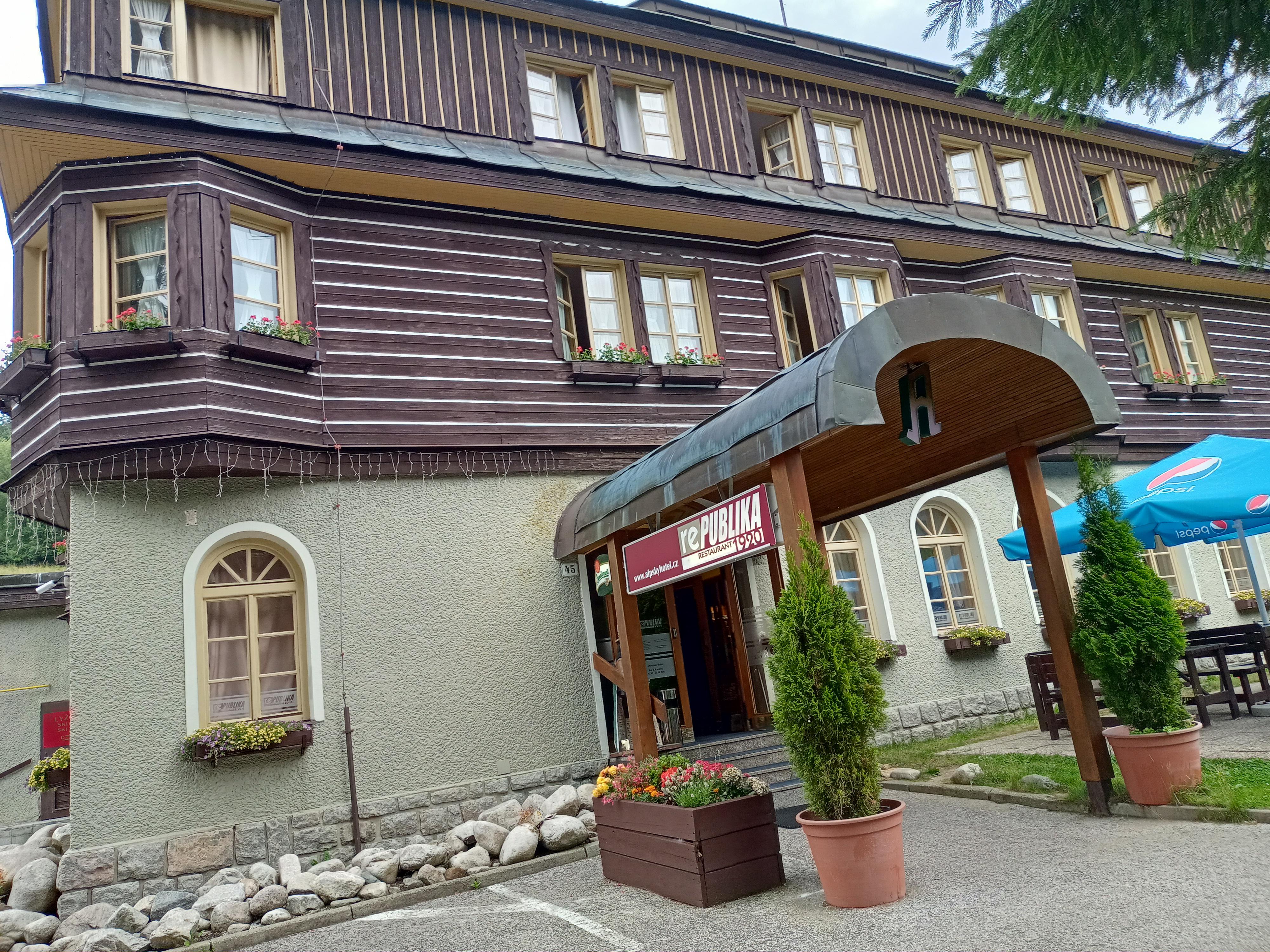 Alpský hotel - restaurace Republika 1920 foto 6