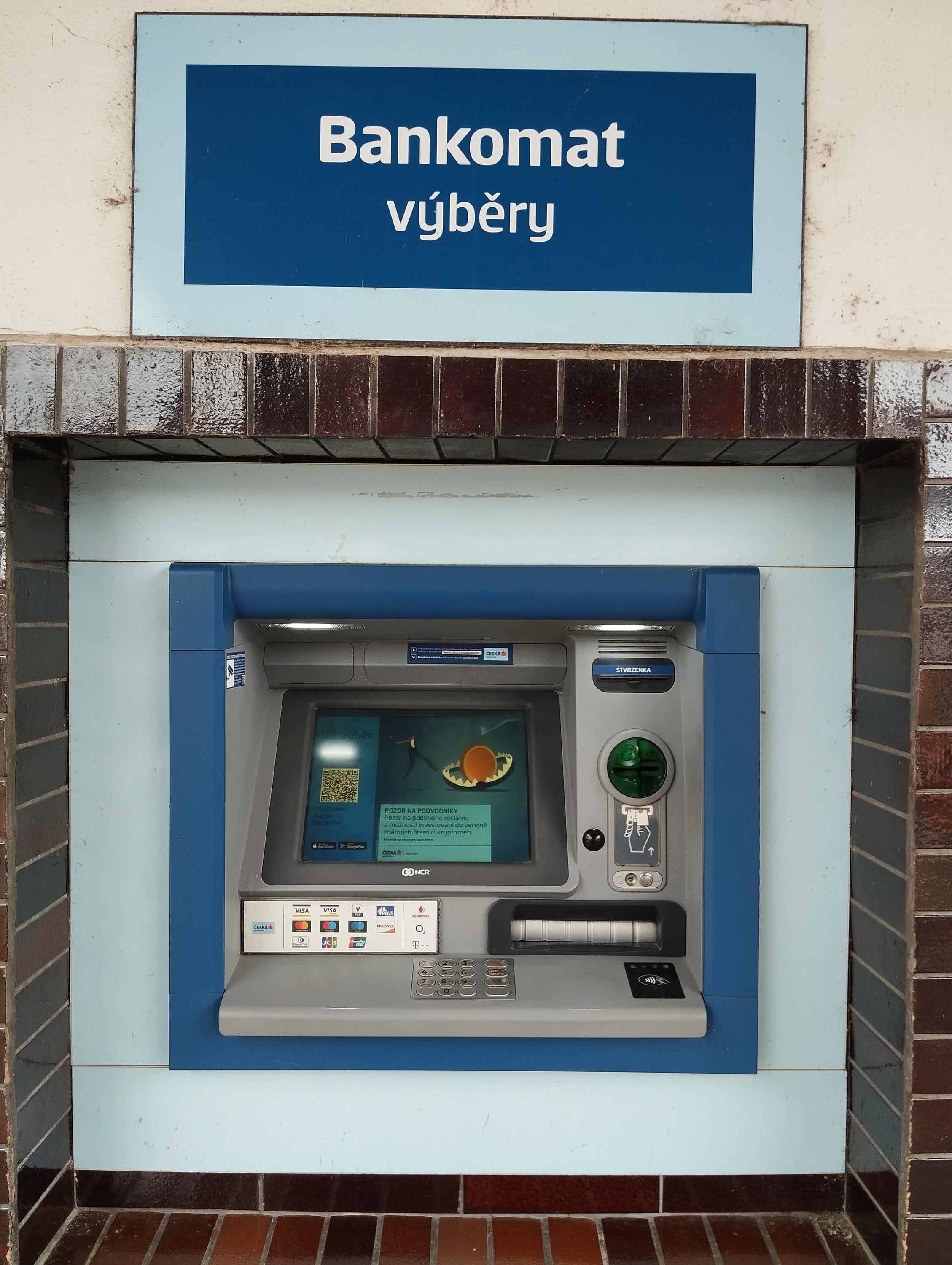 Bankomat České spořitelny foto 2