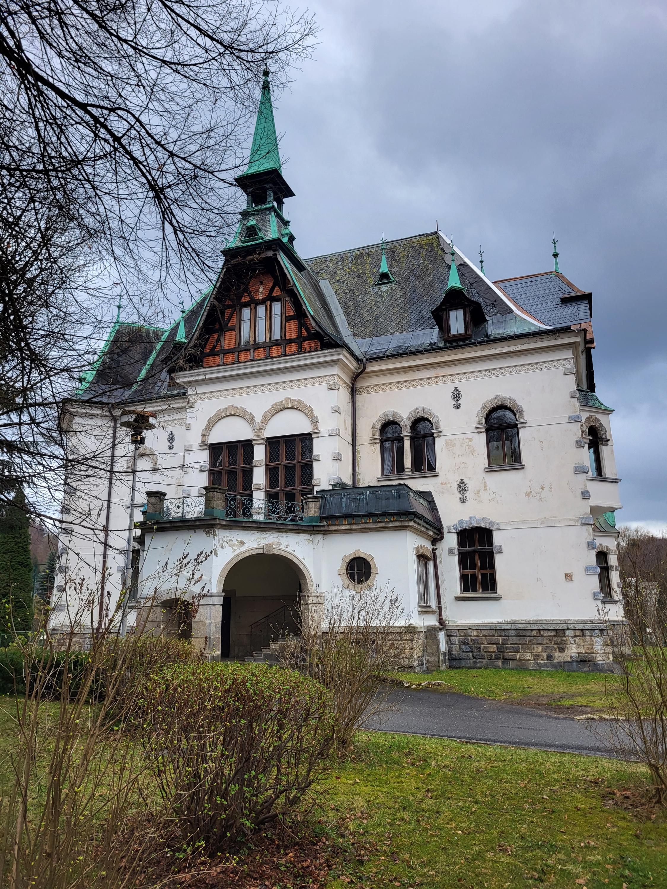 Městská knihovna v Desné foto 4