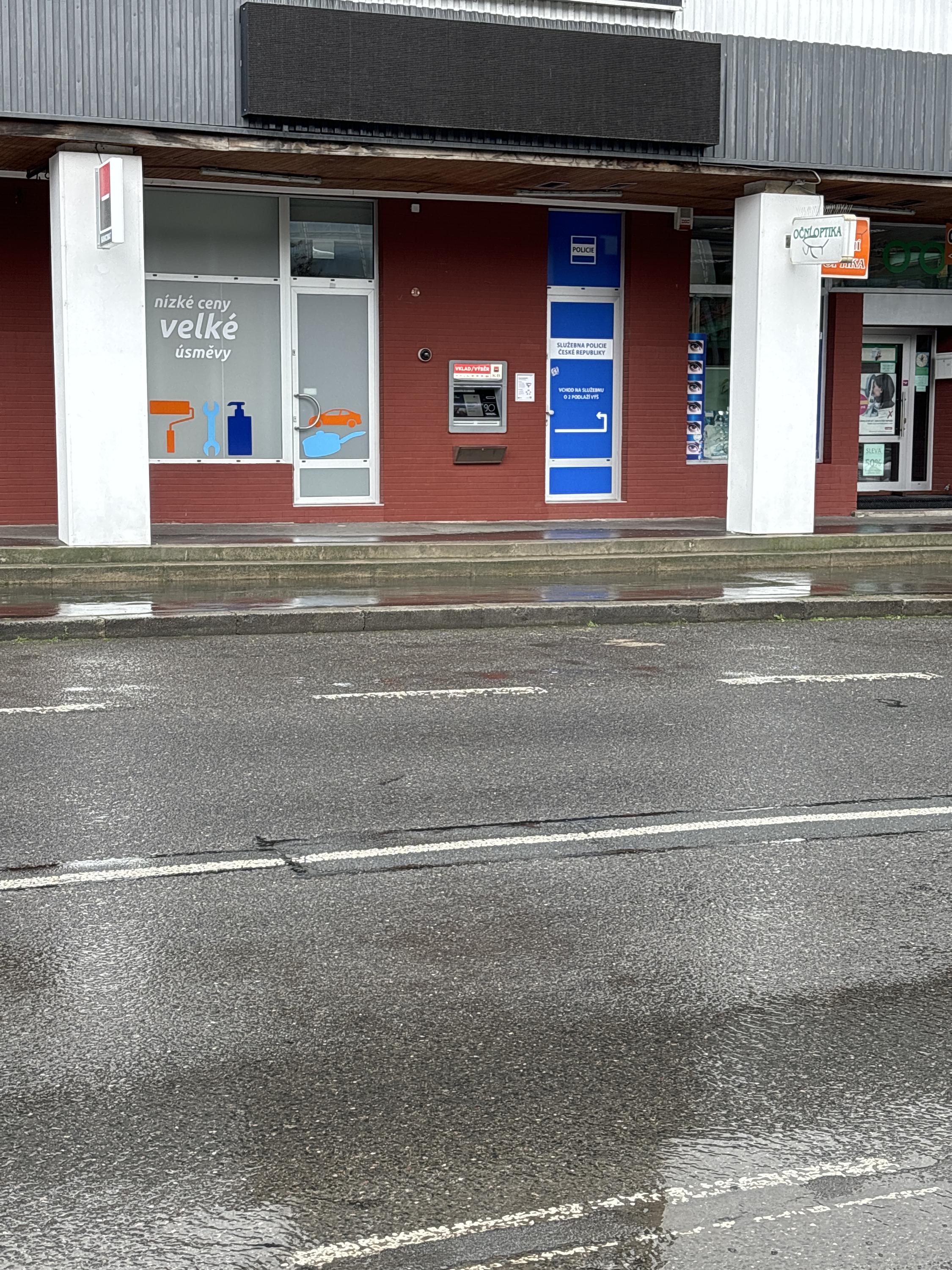 Bankomat Komerční banky foto 2