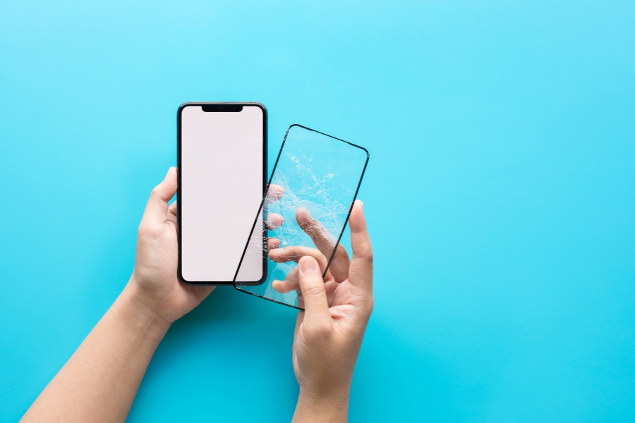 Aplikace tvrzeného skla na telefony značky Apple