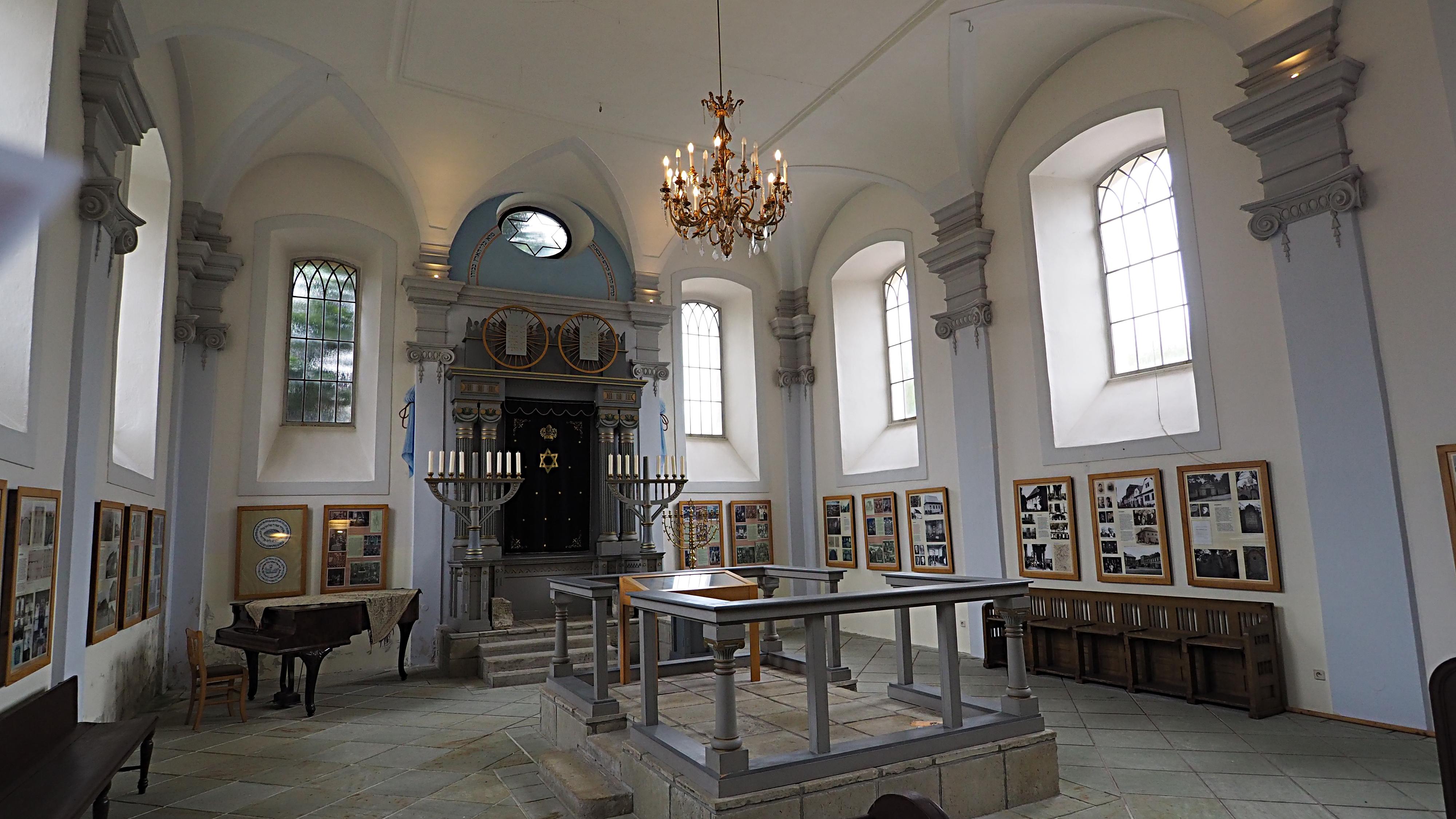 Památník Karla Poláčka foto 3