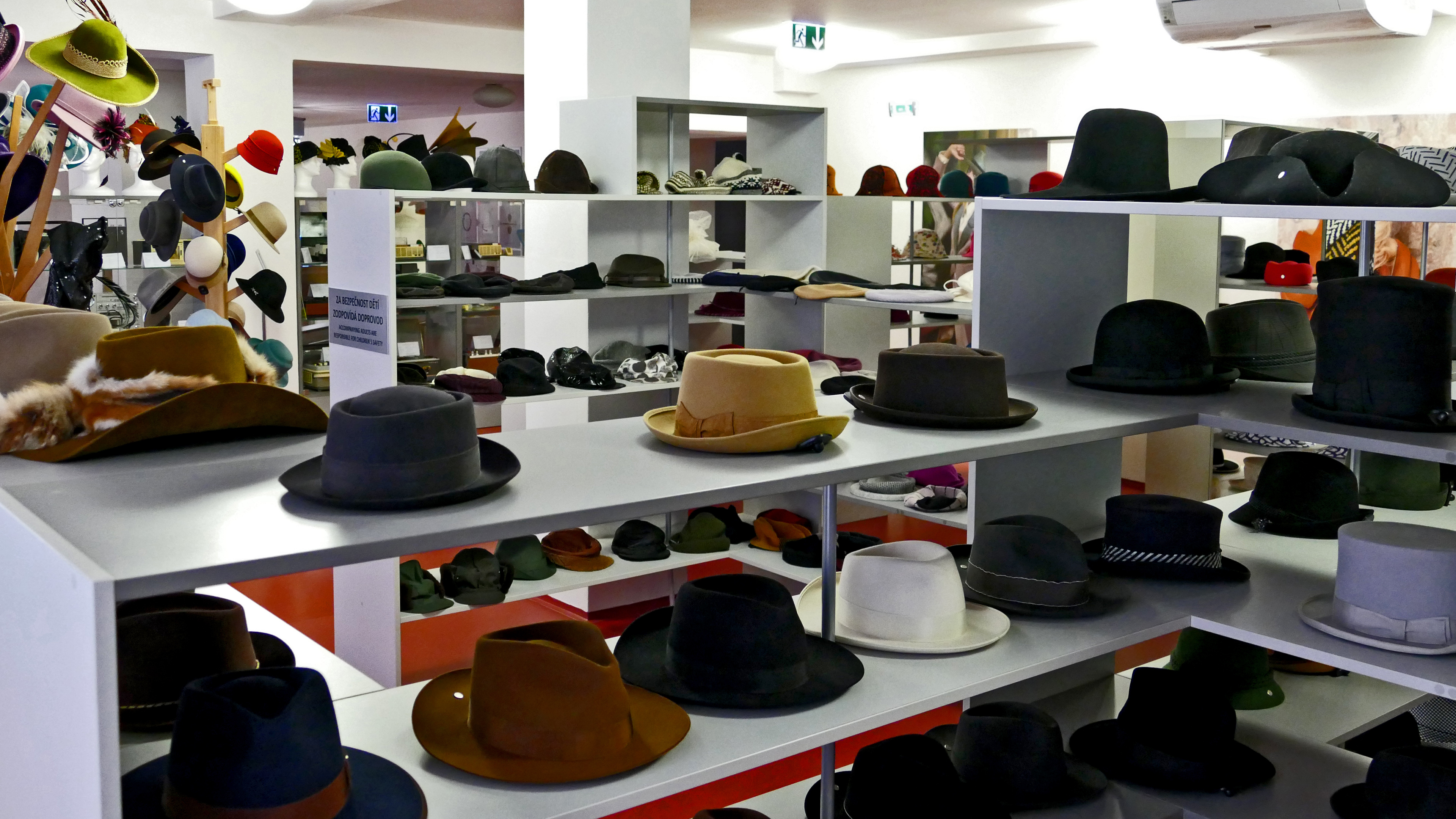 Návštěvnické centrum Nový Jičín - Expozice klobouků foto 4