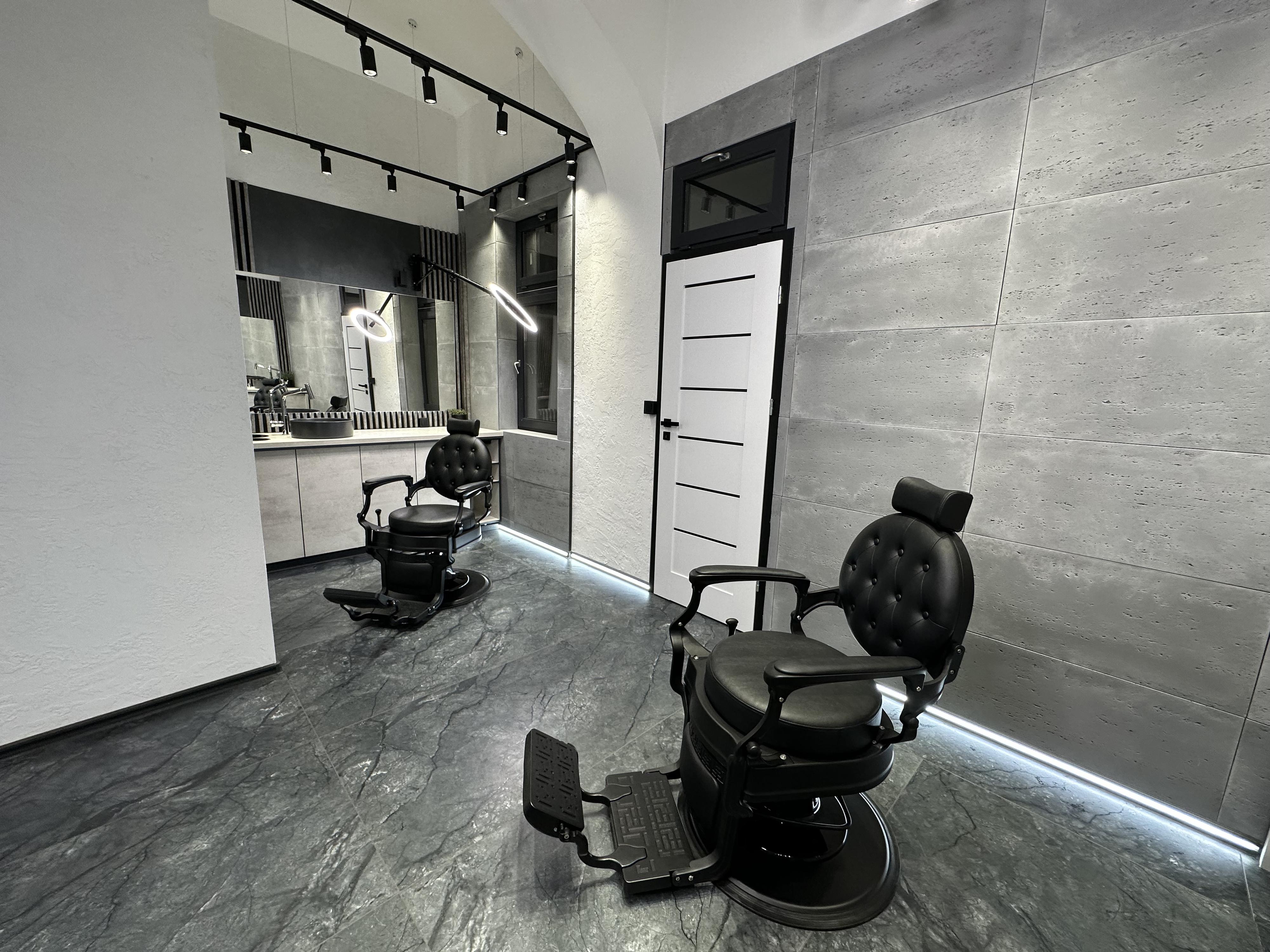 GLOW UP BARBER SHOP foto 3