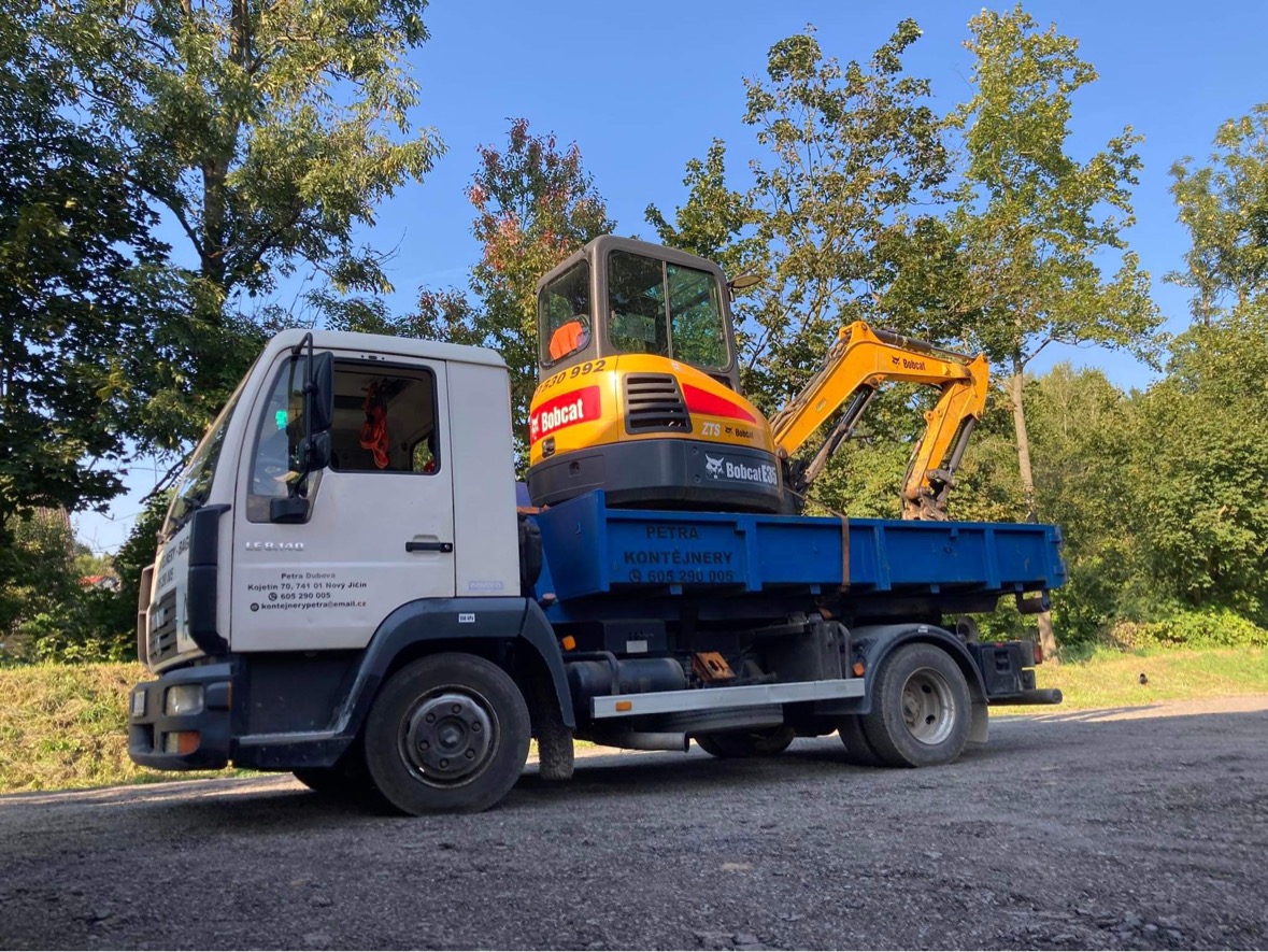 Kontejnery Petra Dubová foto 3