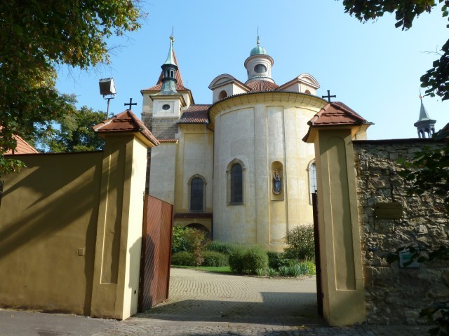 Klášter Nejsvětější Trojice Řádu bosých karmelitánů foto 3