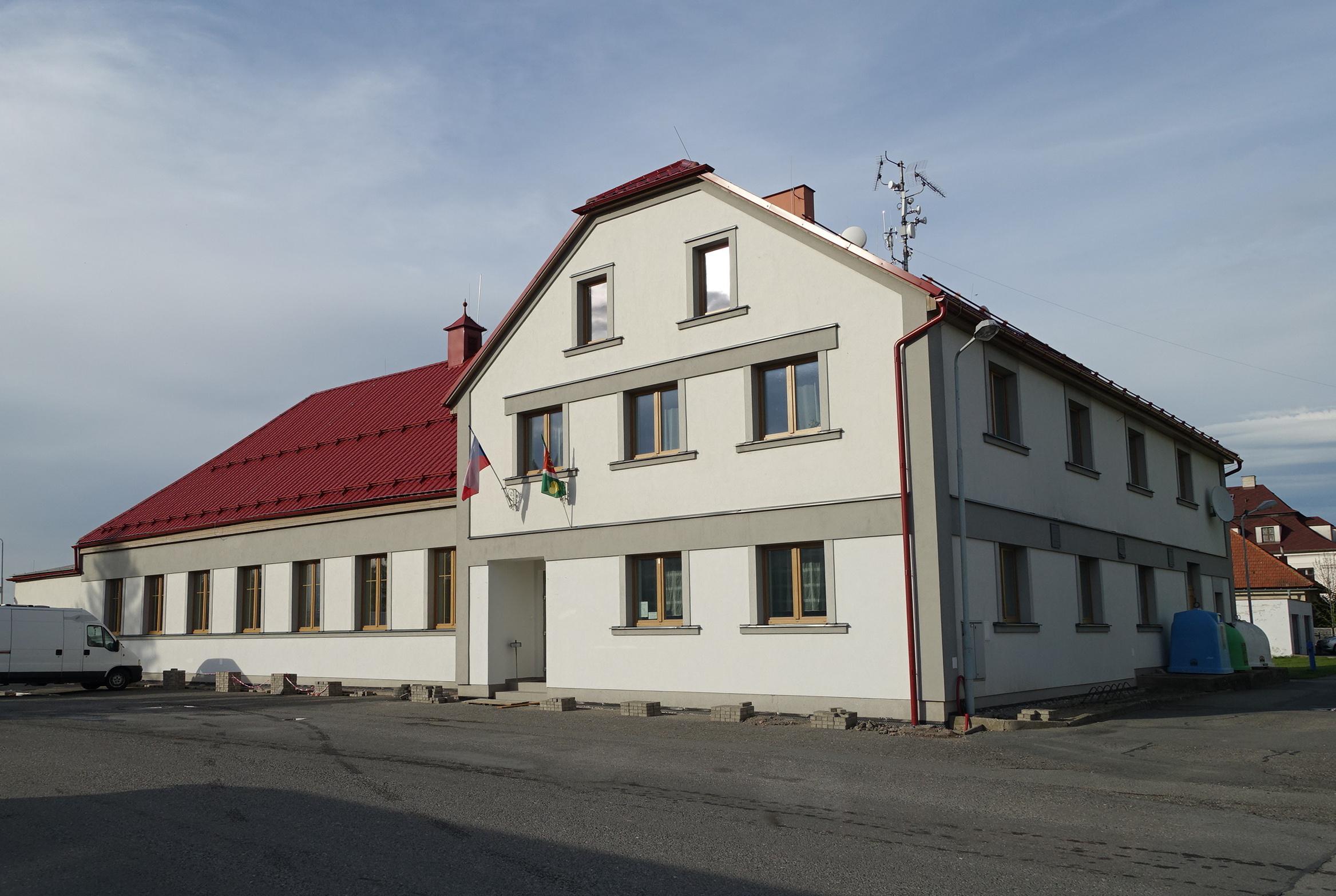 Sebranice - obecní úřad foto 2