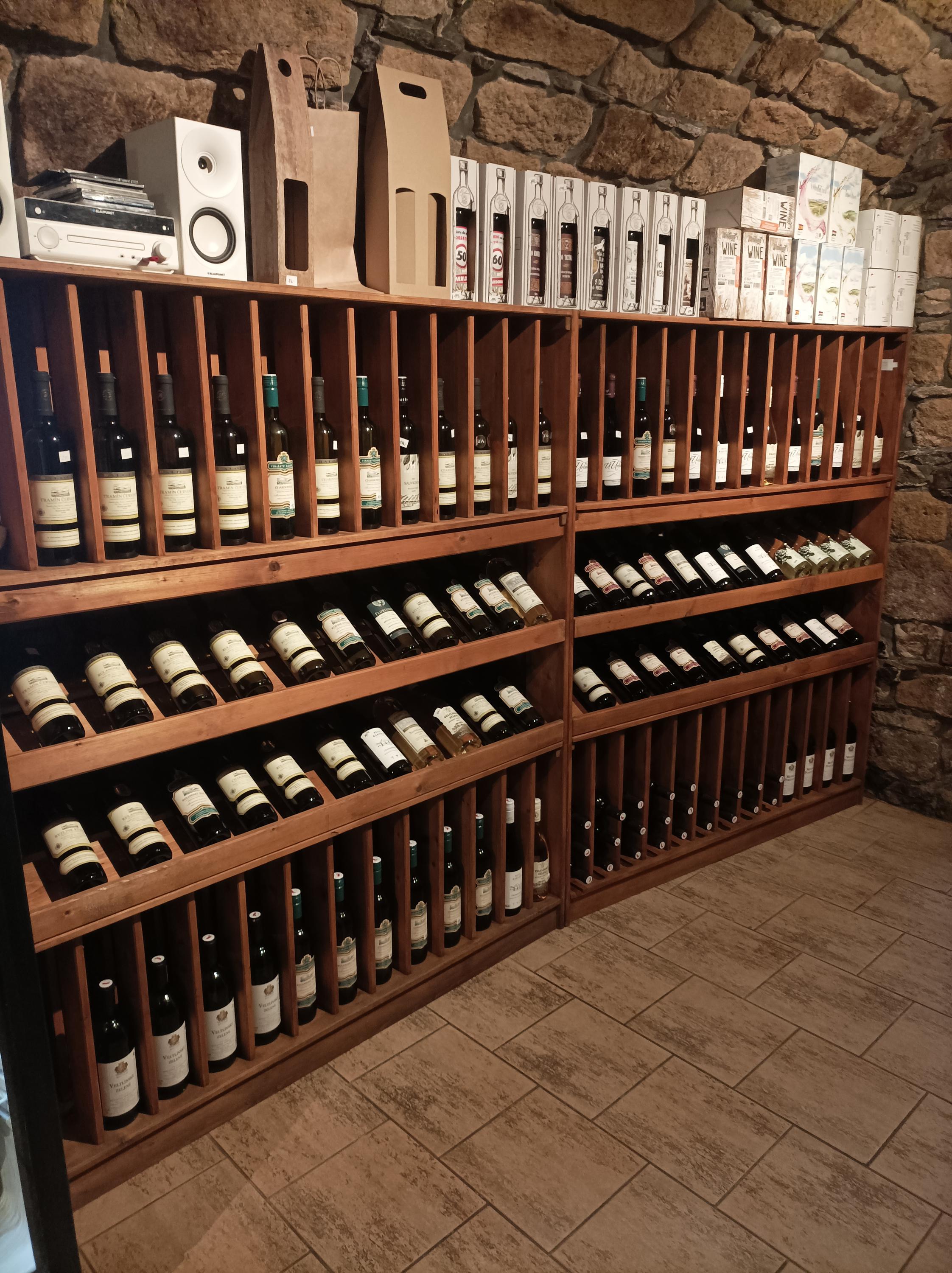Vinotéka & vinný bar Police nad Metují foto 4