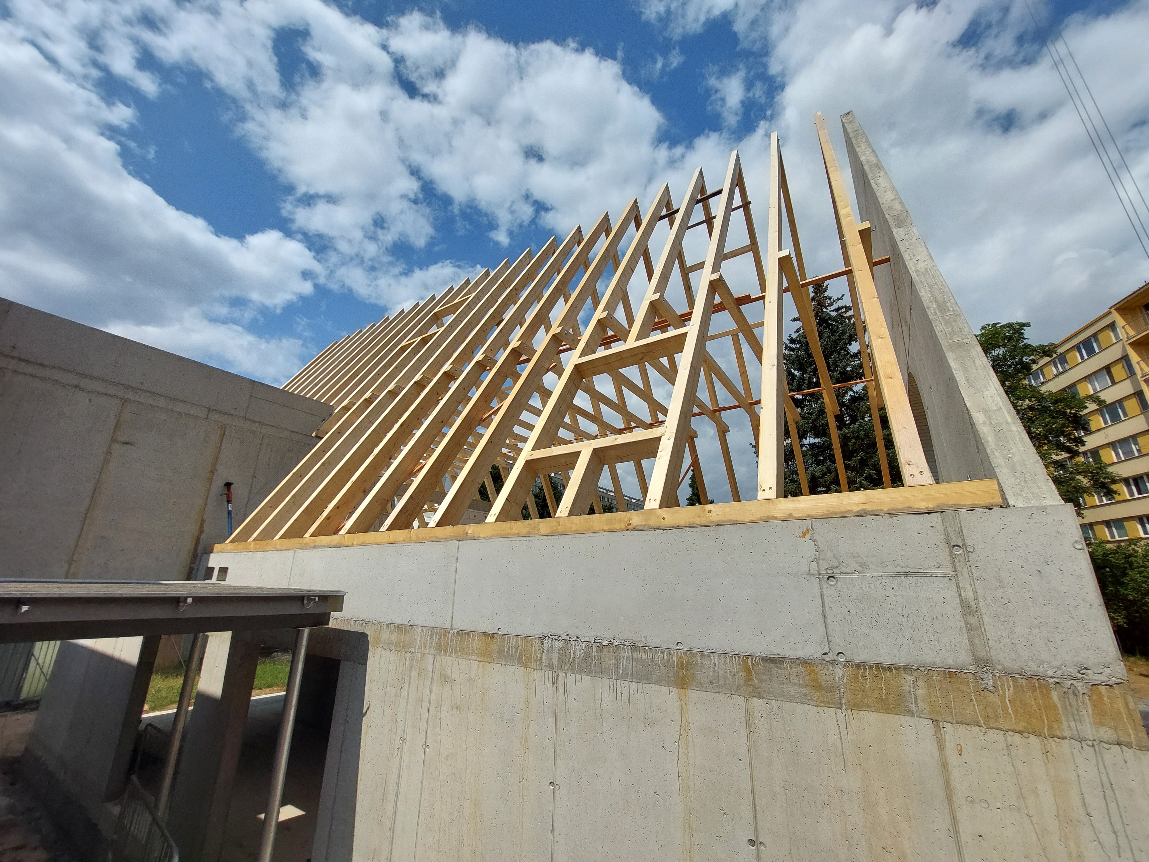 AMADENIS - stavební firma foto 4