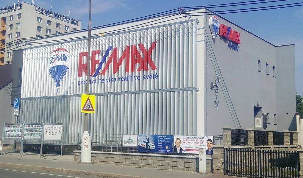 Ing. Tomáš Vrána - REMAX foto 4