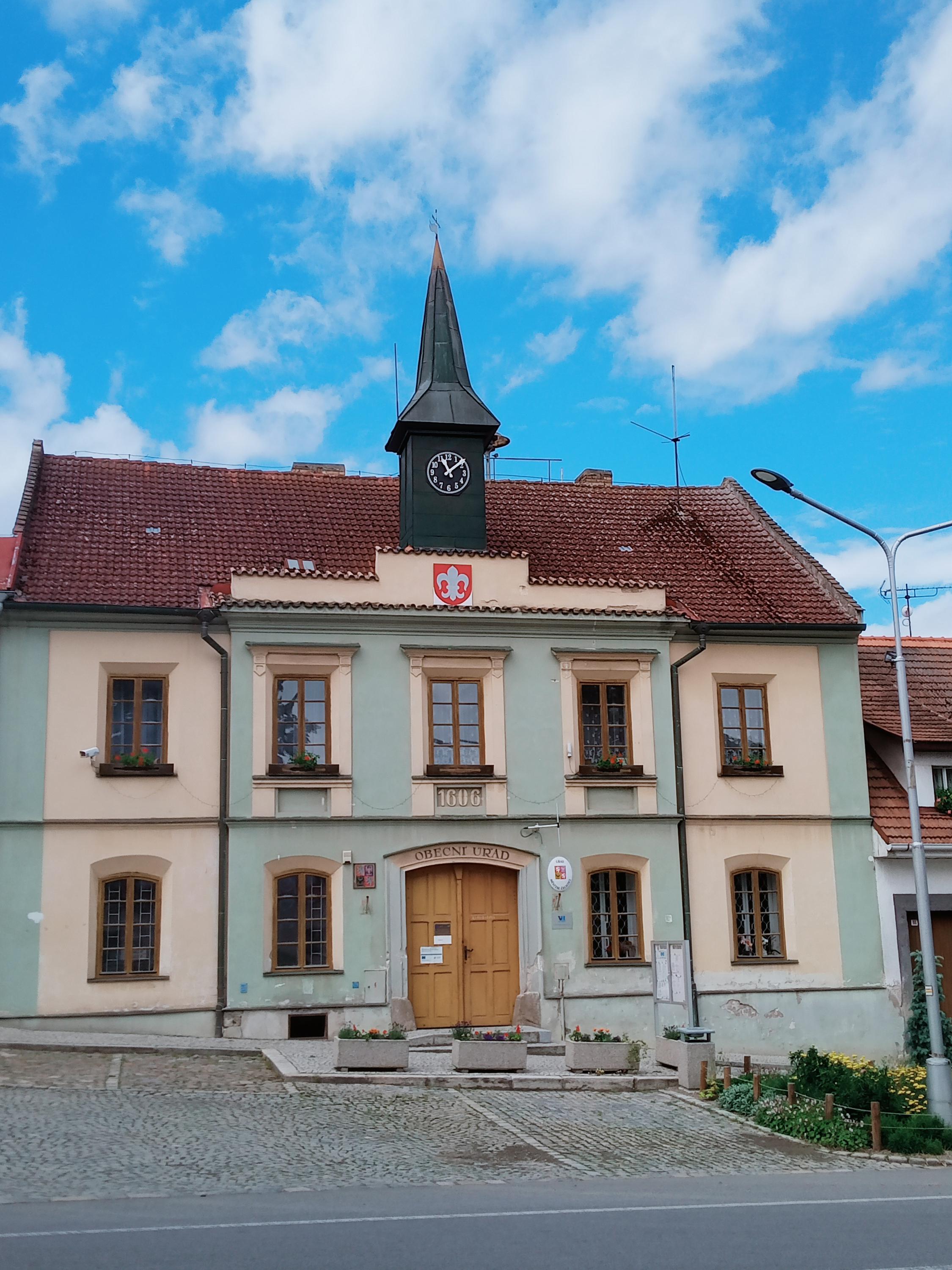 Čechtice - úřad městyse foto 4