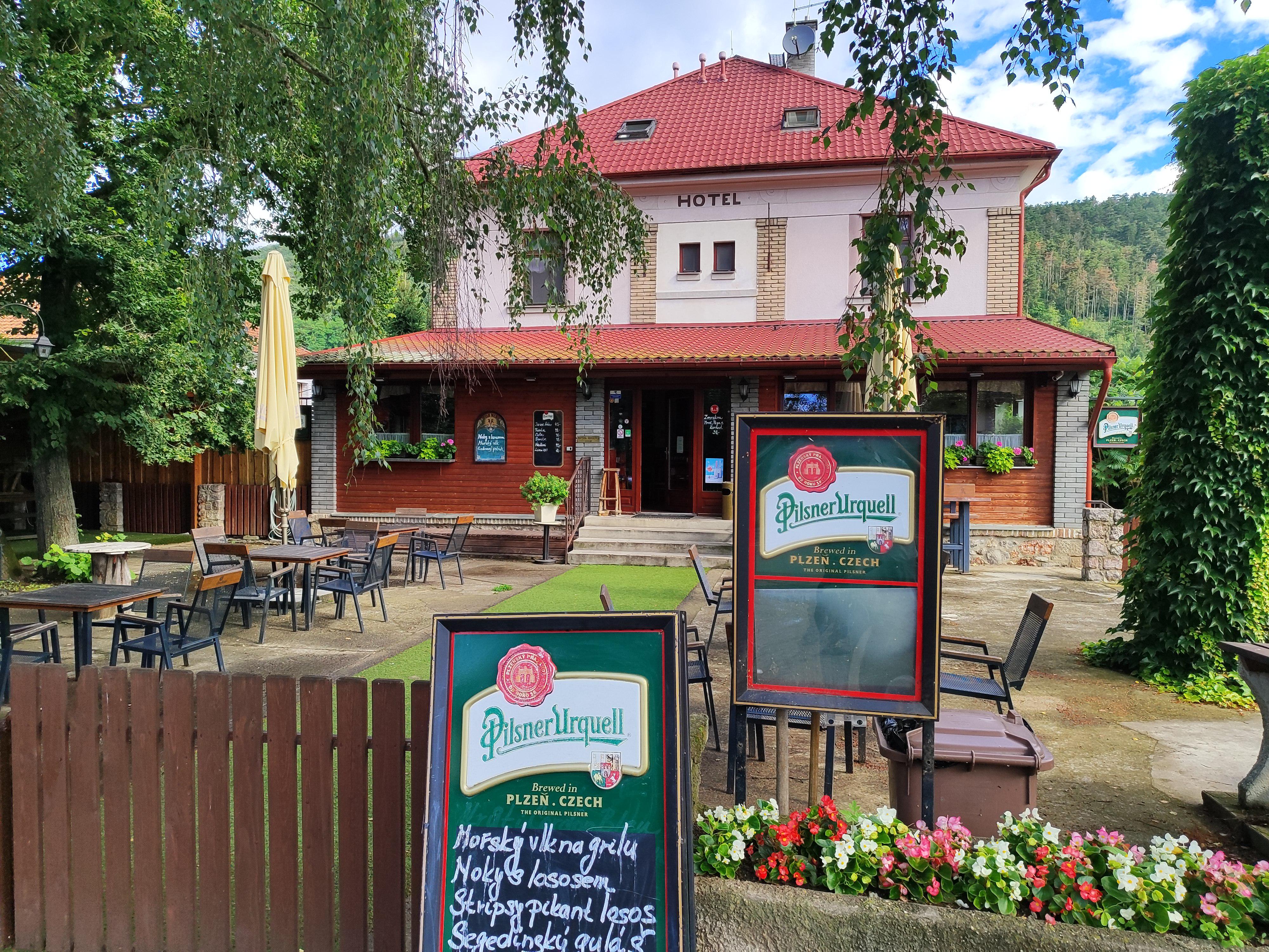 Penzion Karlštejn - restaurace foto 4