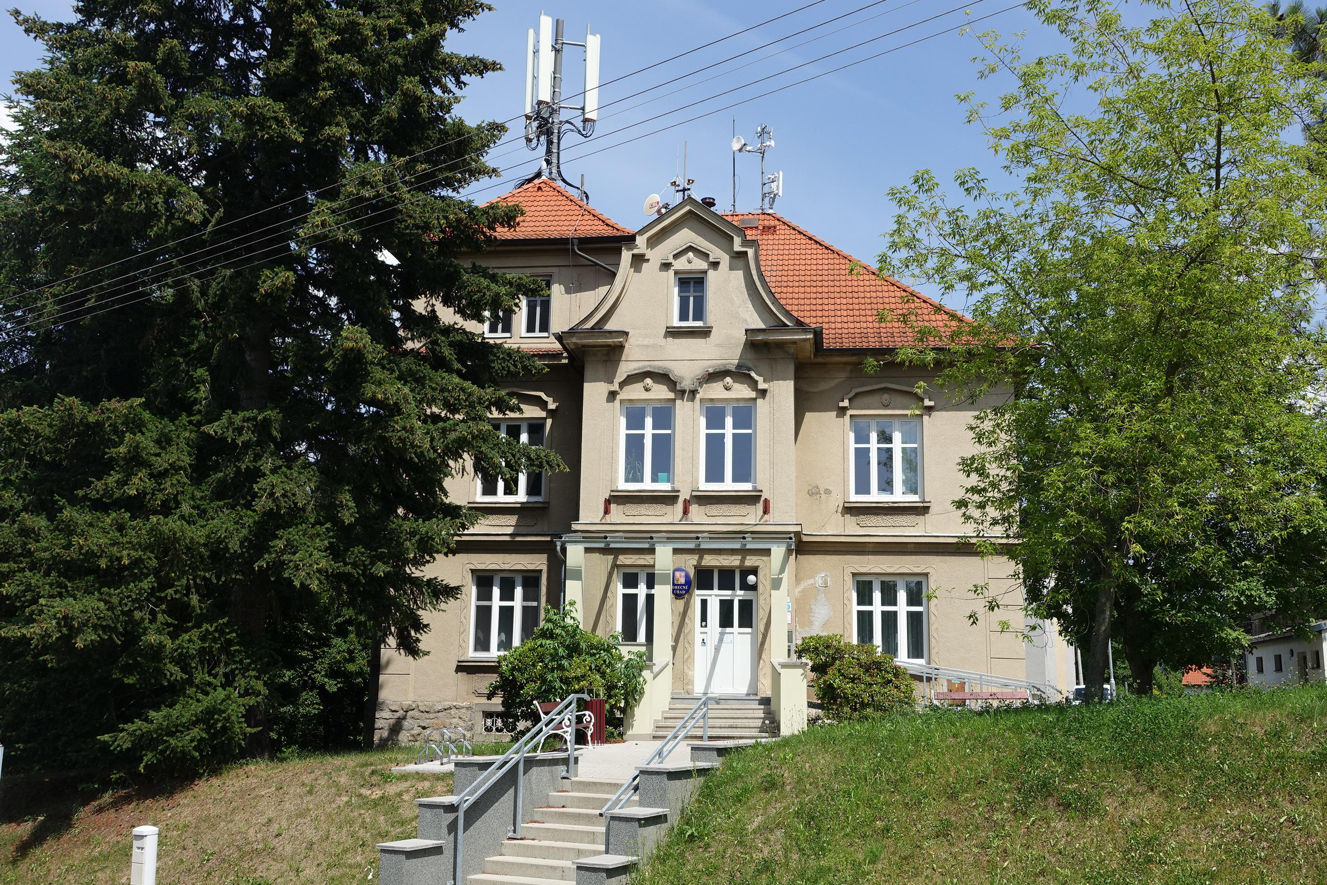 Šťáhlavy - obecní úřad foto 2