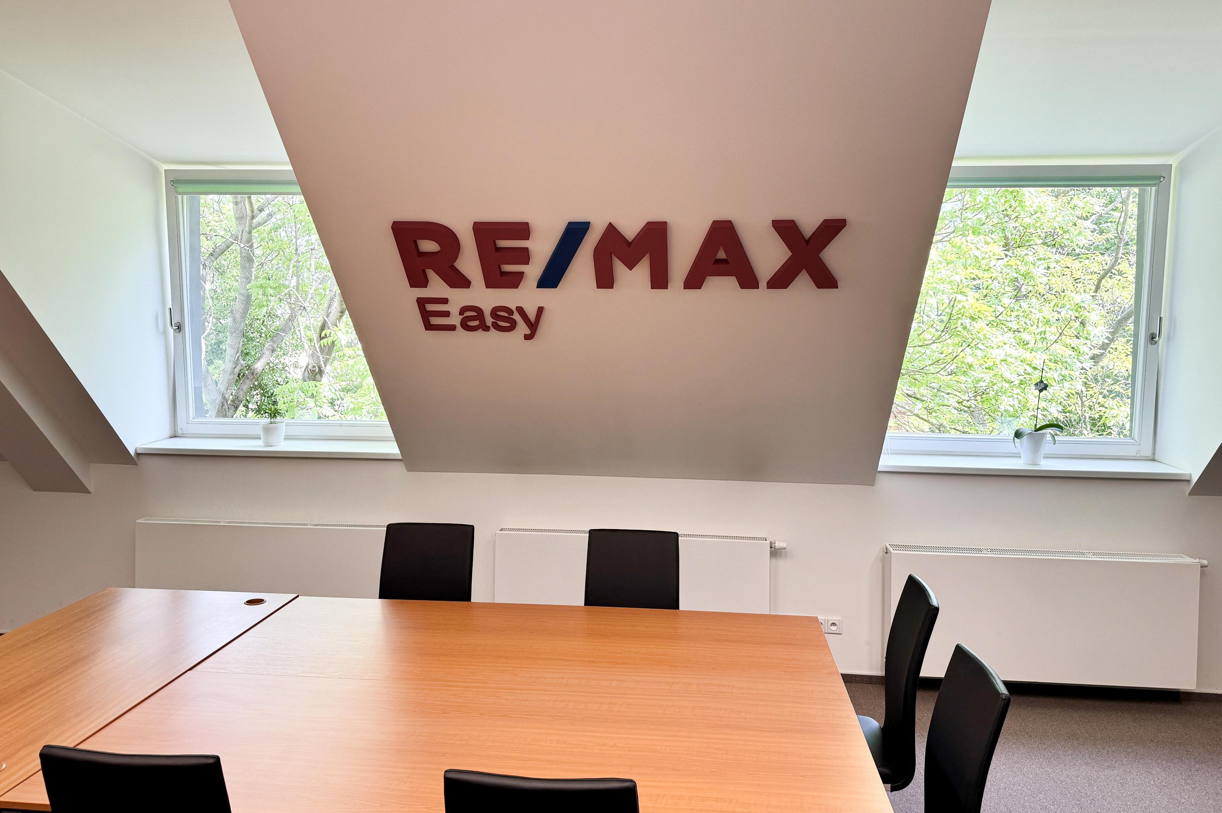 RE/MAX Easy