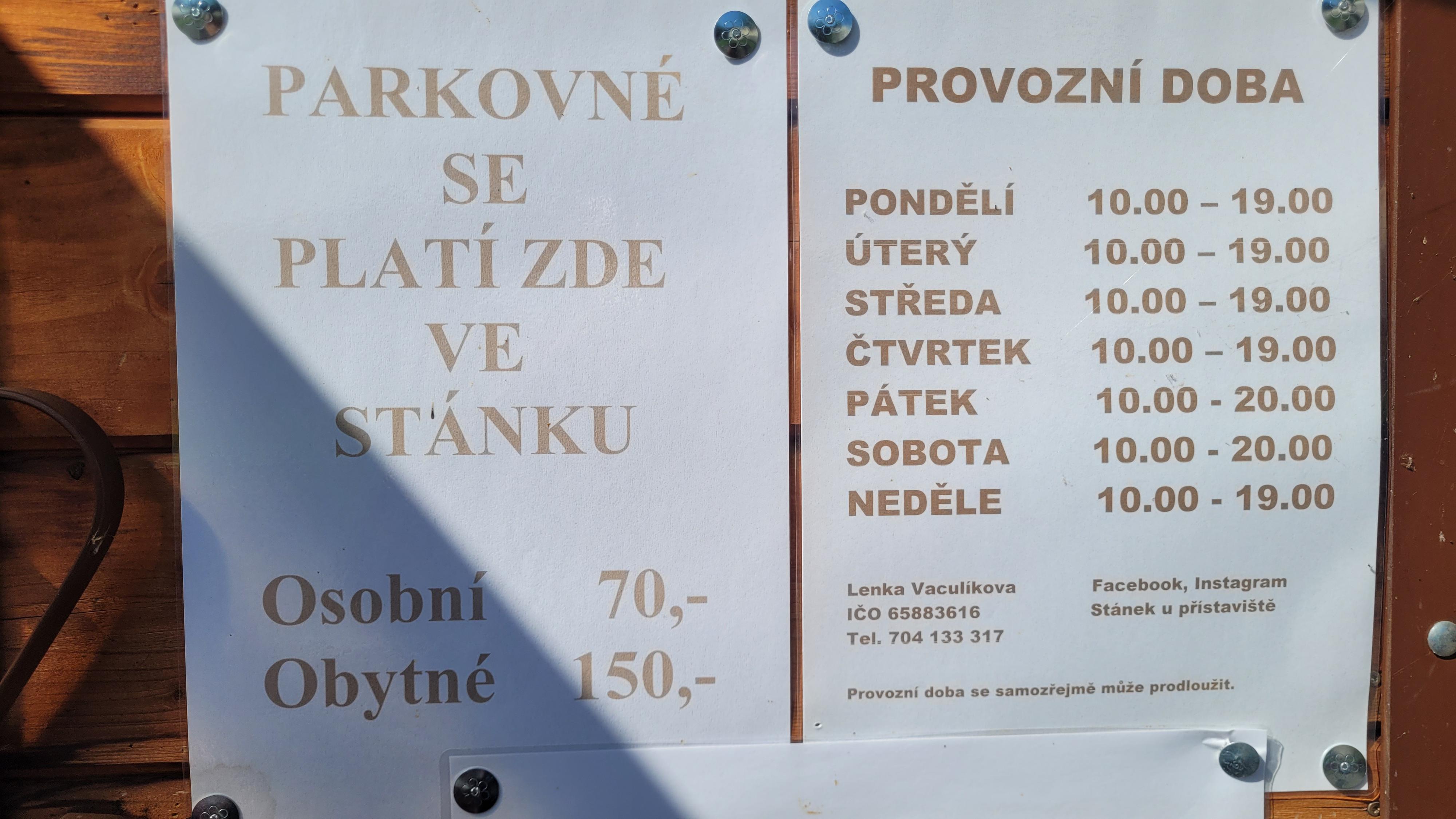Stánek u přístaviště foto 5