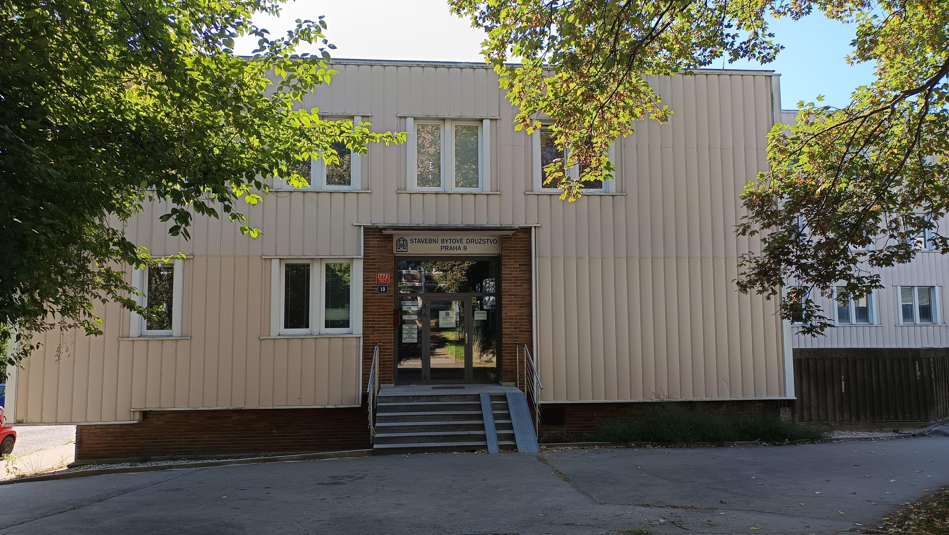 Stavební bytové družstvo Praha 8, družstvo