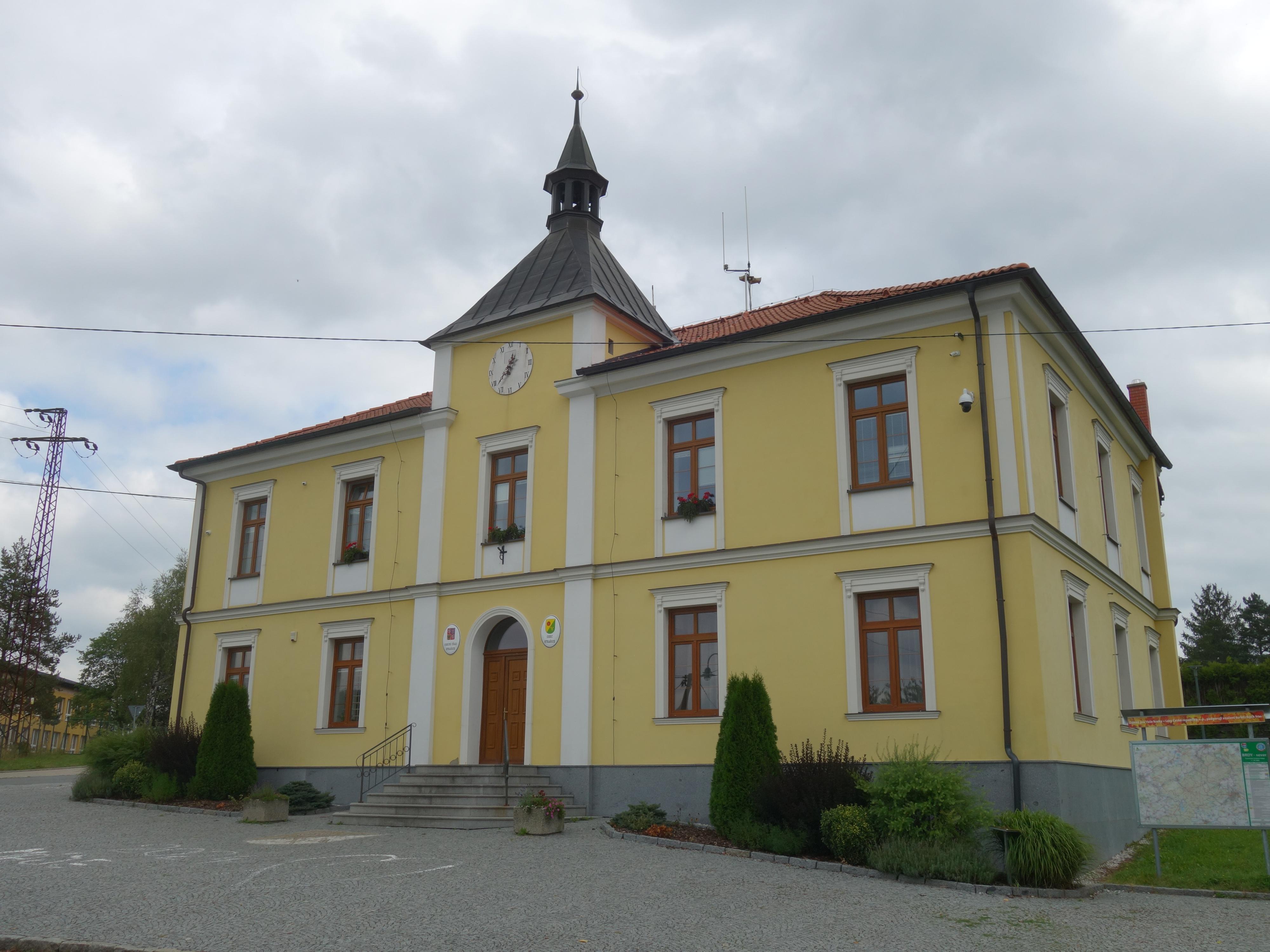 Strašice - obecní úřad foto 6