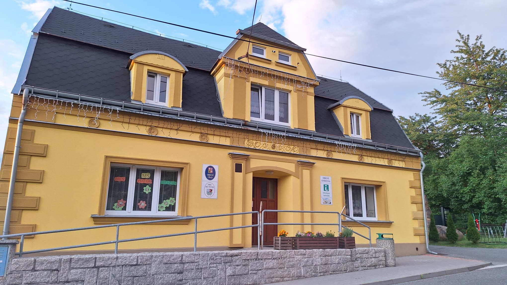 Obecní knihovna Bílý potok foto 4