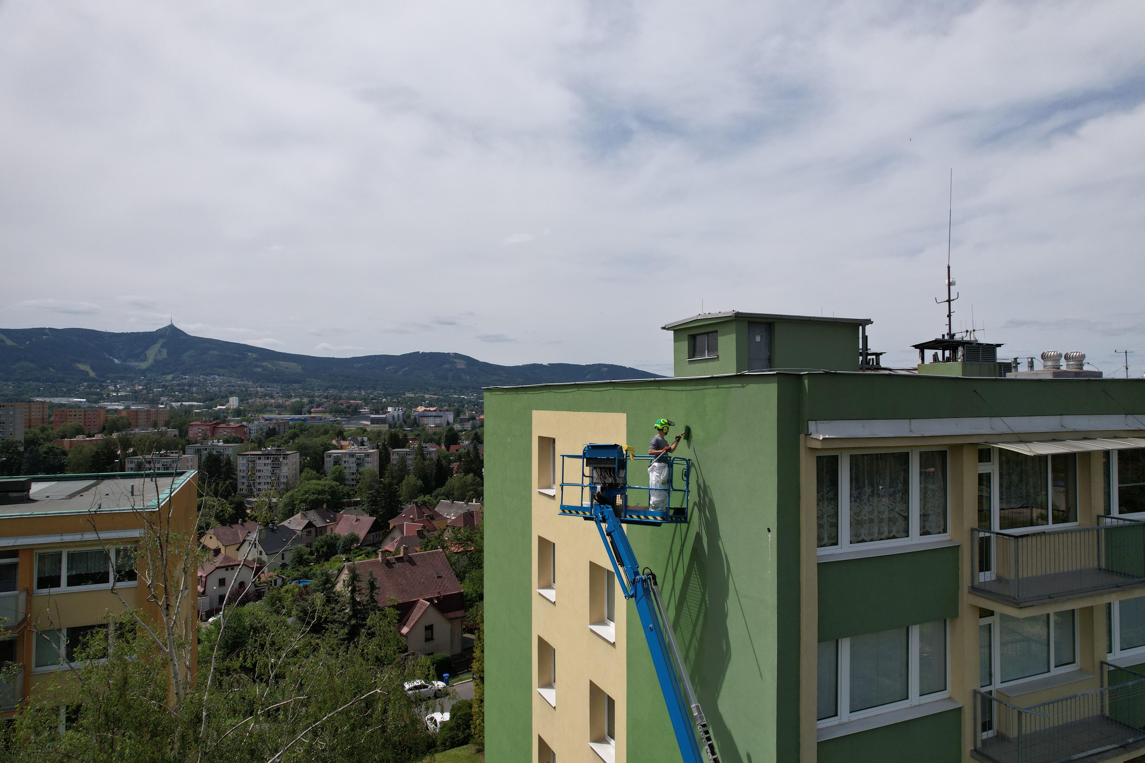 SPANTIK CZ s.r.o. - mytí fasád foto 2