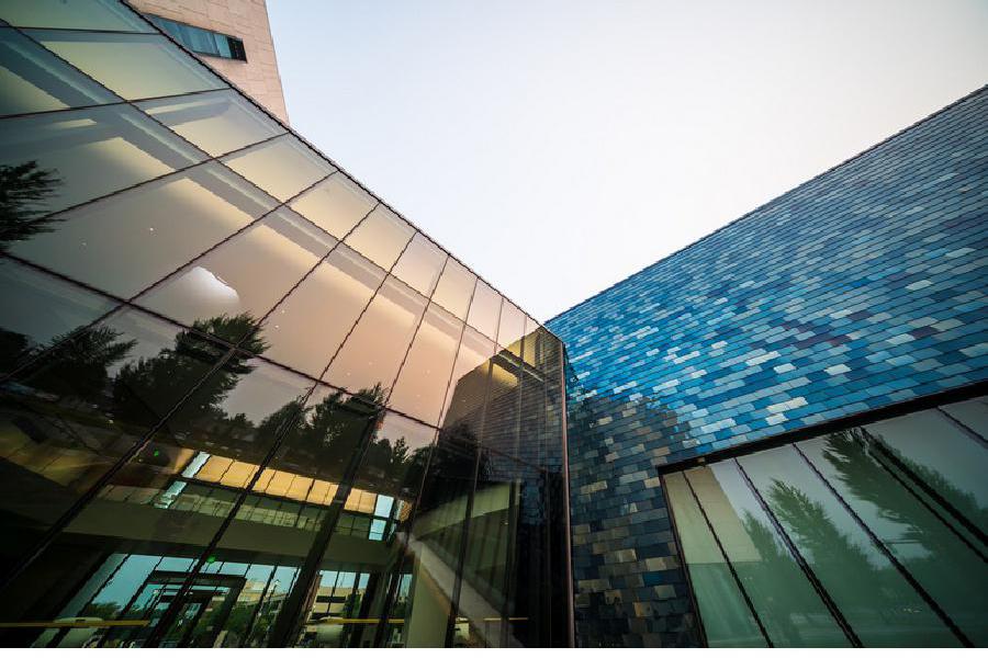 Čištění fasád průmyslových objektů