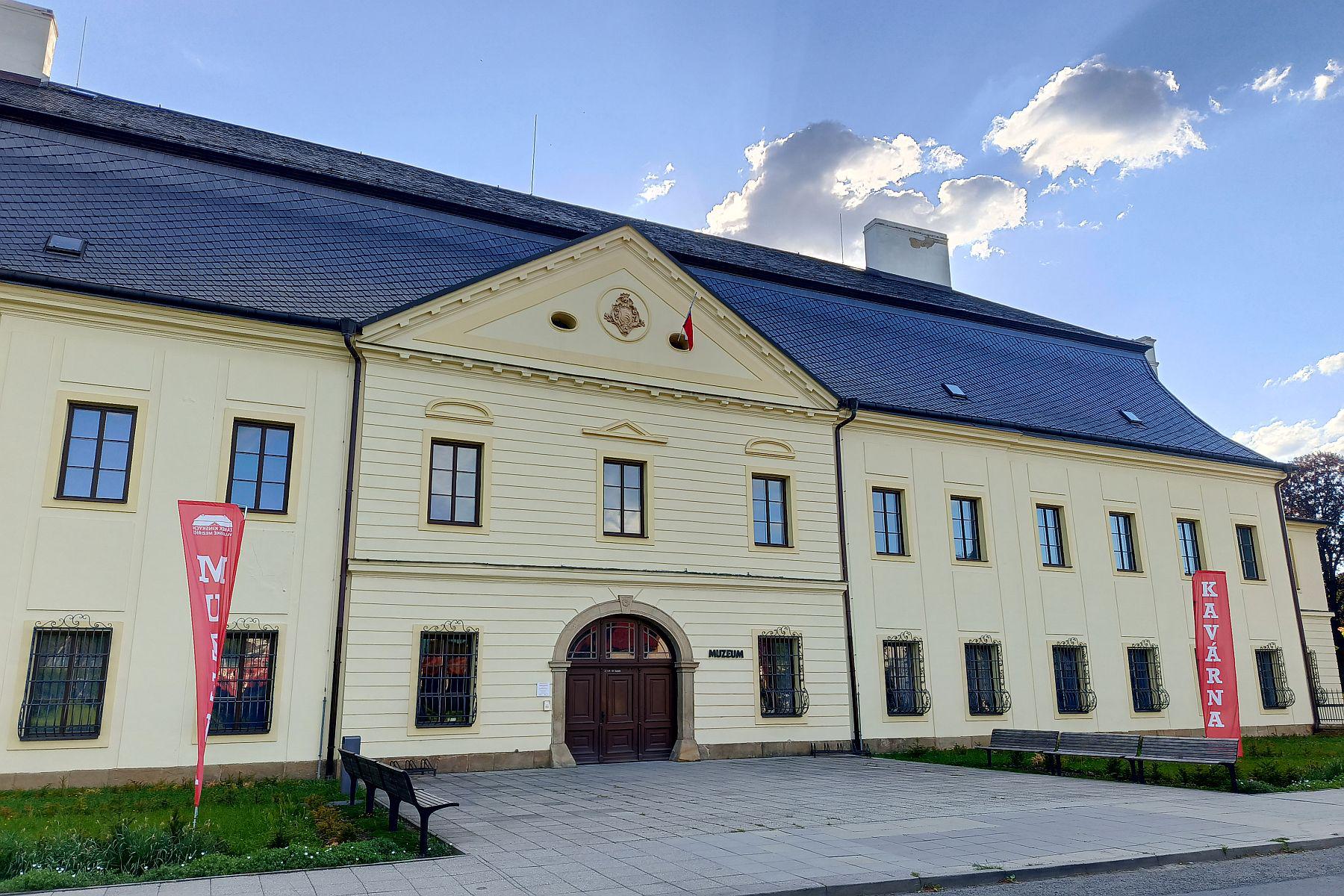 Zámek Kinských – Muzeum regionu Valašsko