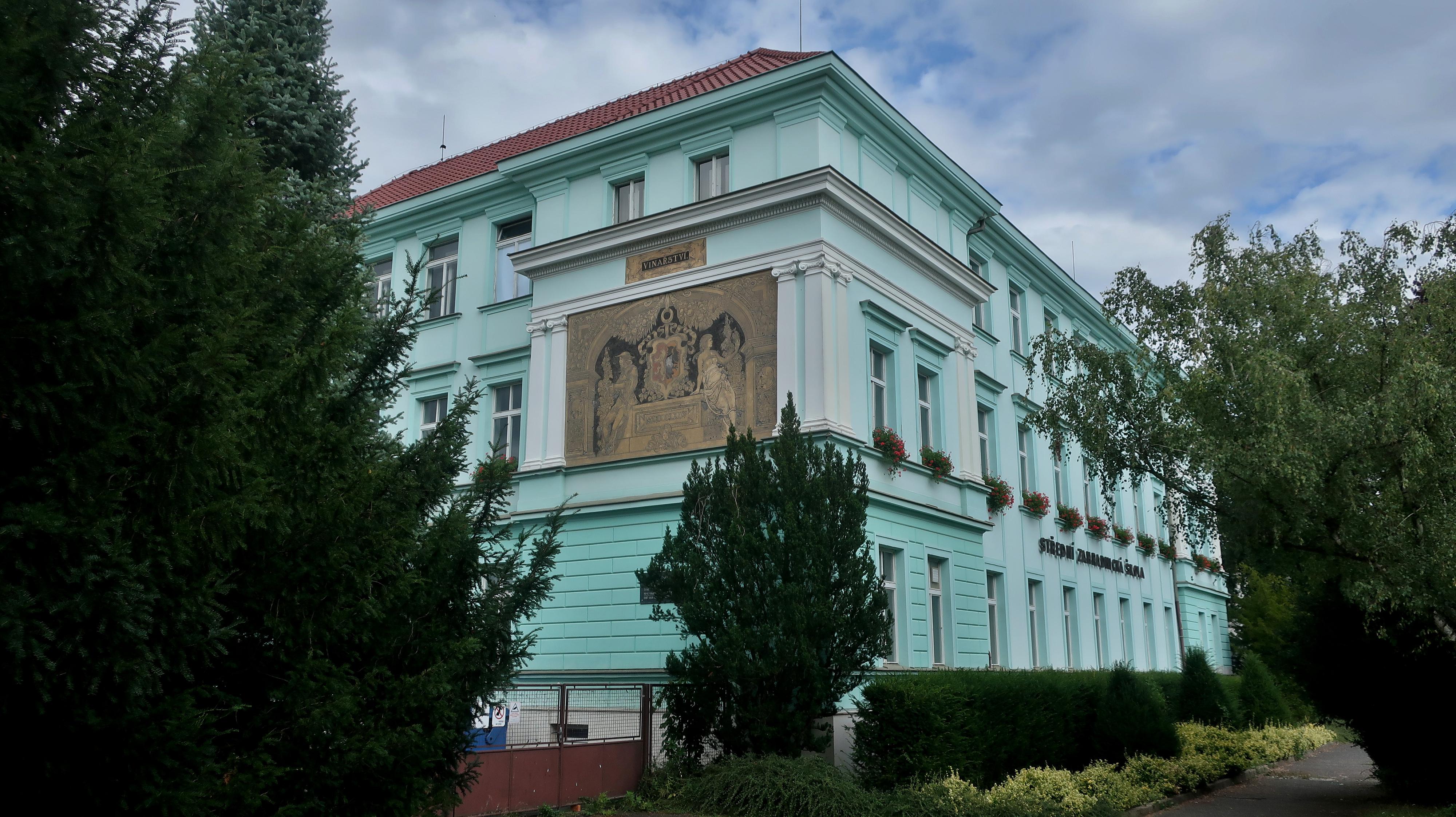 Česká zahradnická akademie Mělník - vyšší odborná škola foto 2