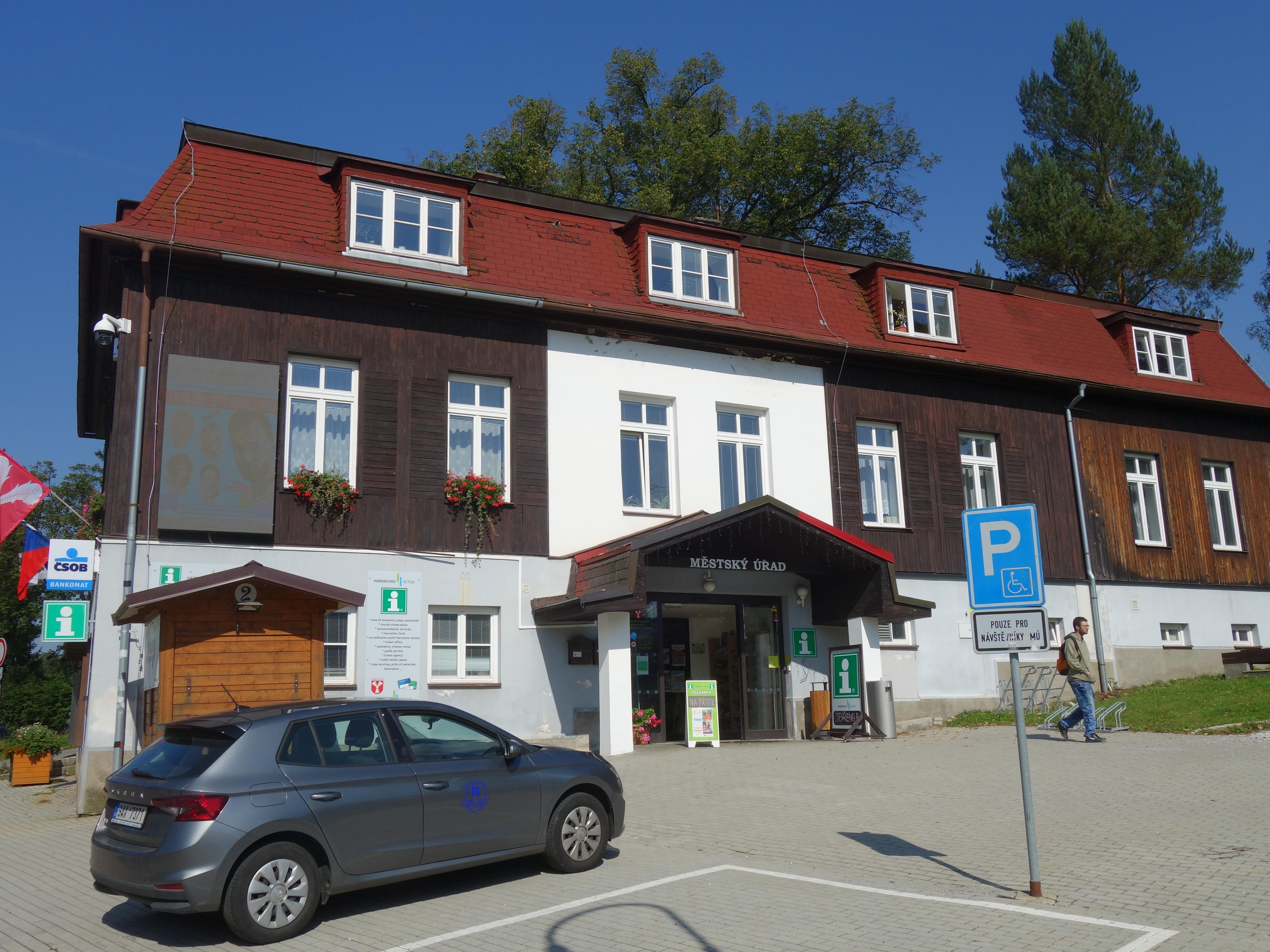 Harrachov - městský úřad foto 5