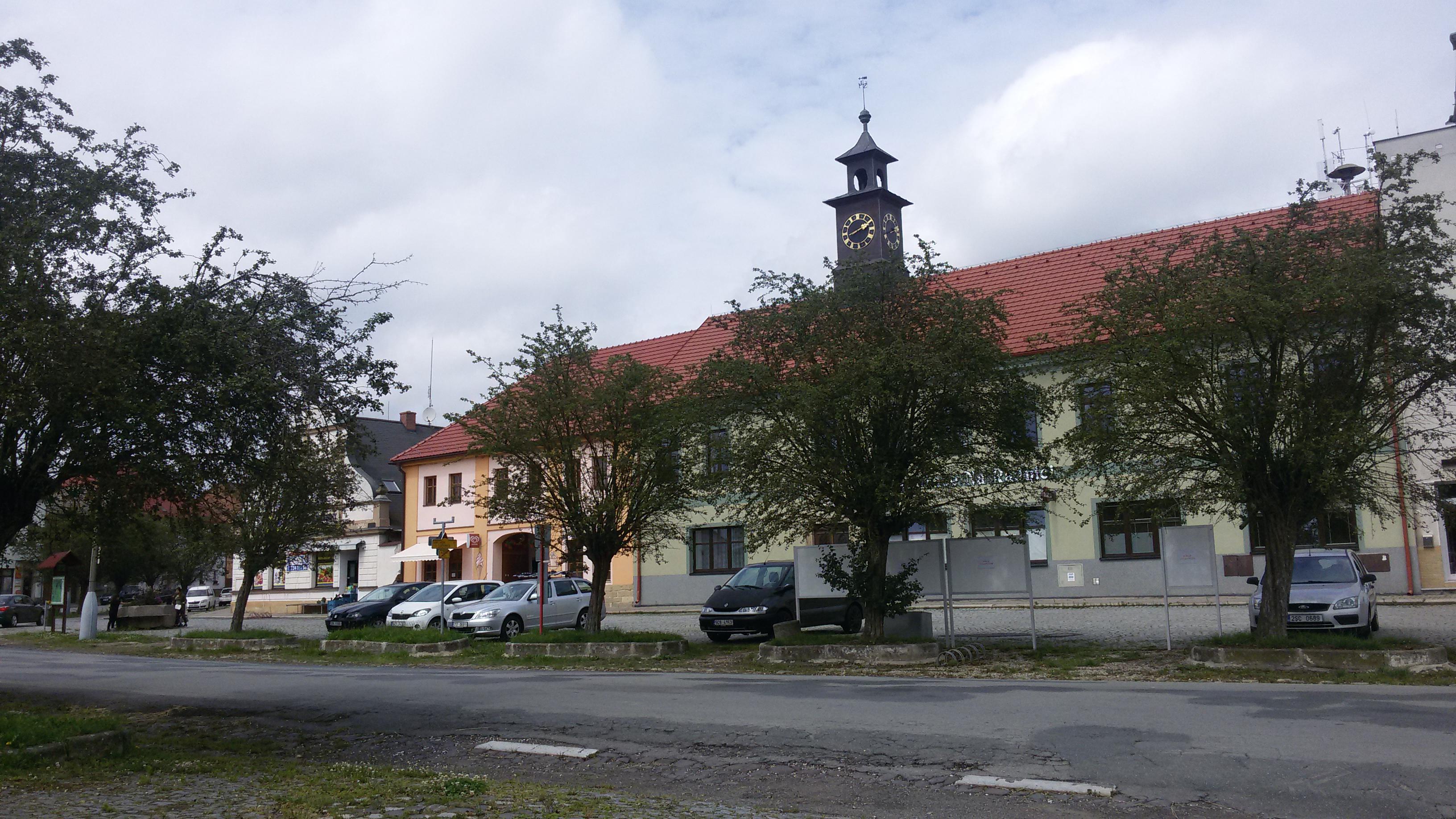 Rožďalovice - městský úřad foto 6