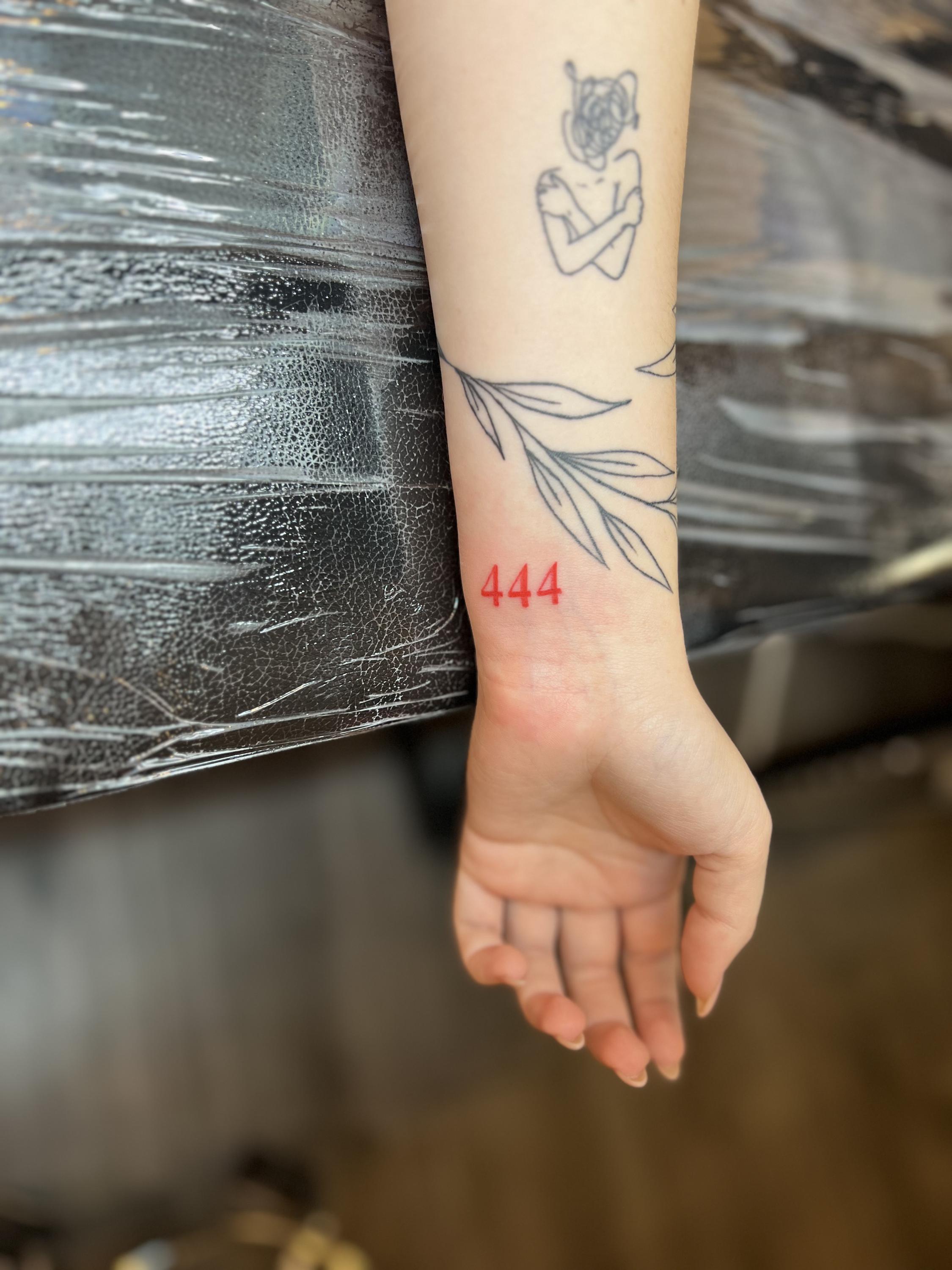 Spury Tattoo foto 1
