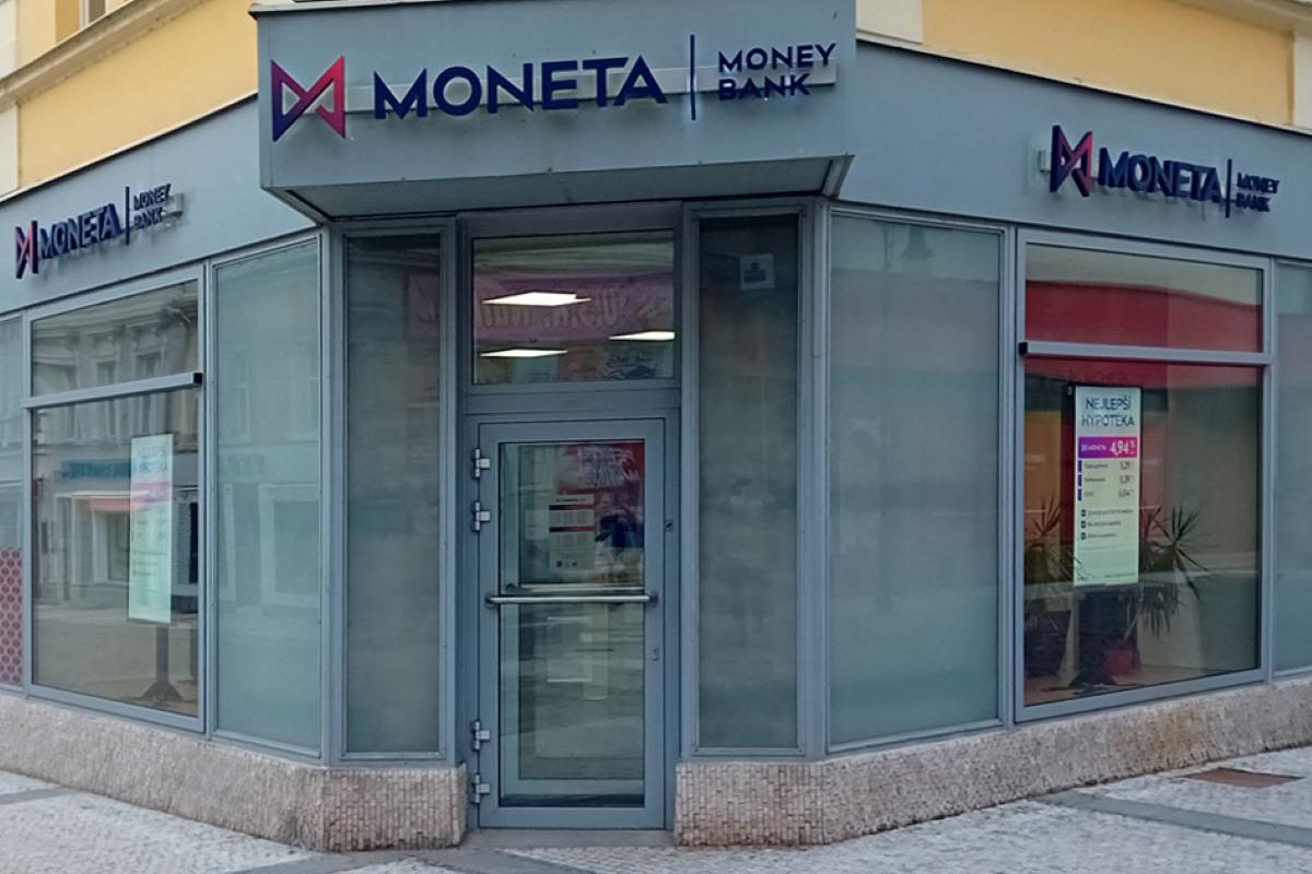 MONETA Money Bank