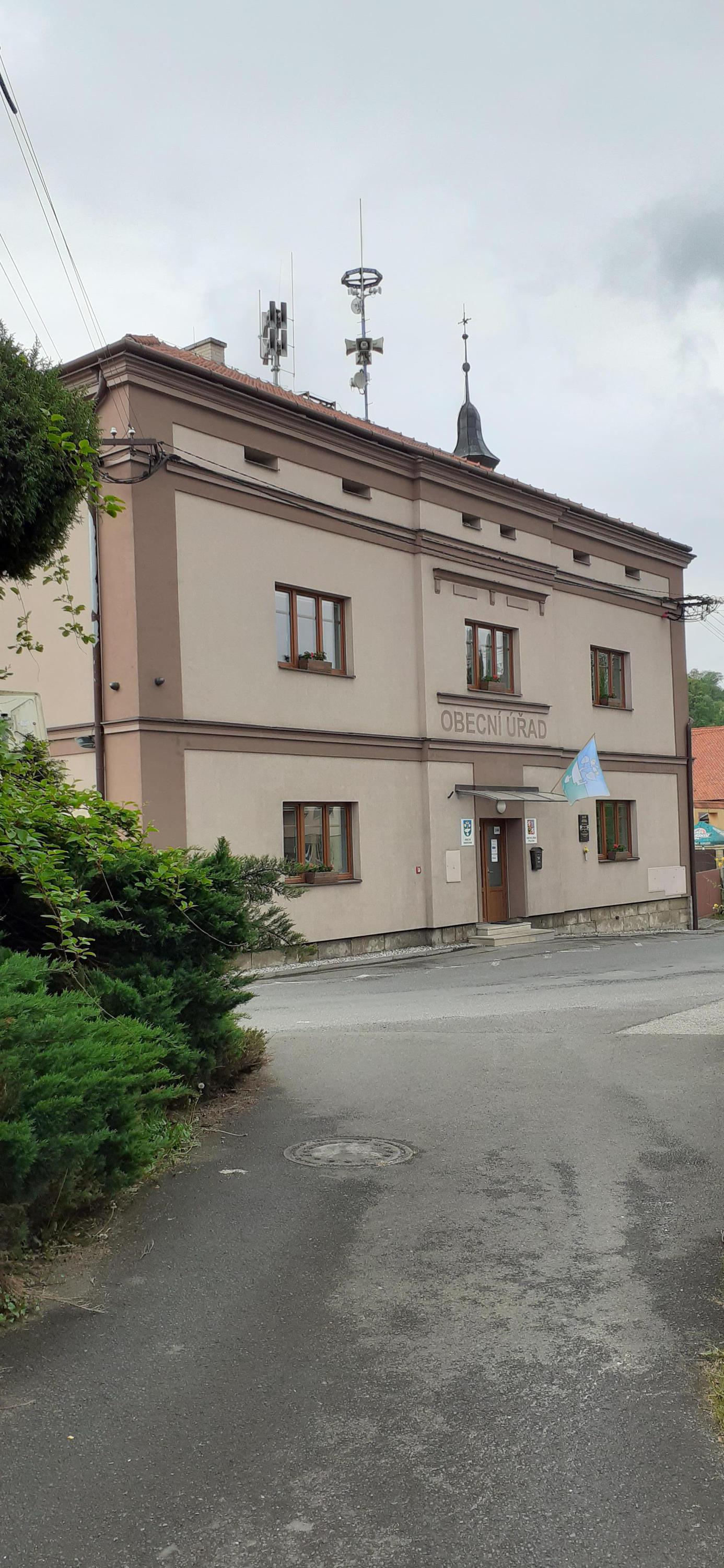 Poličná - obecní úřad foto 5