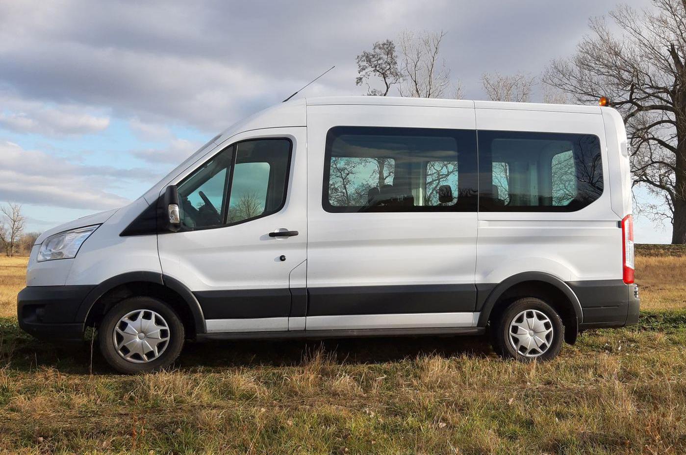 Autopůjčovna - půjčovna minibusů 8+1 Ford Transit