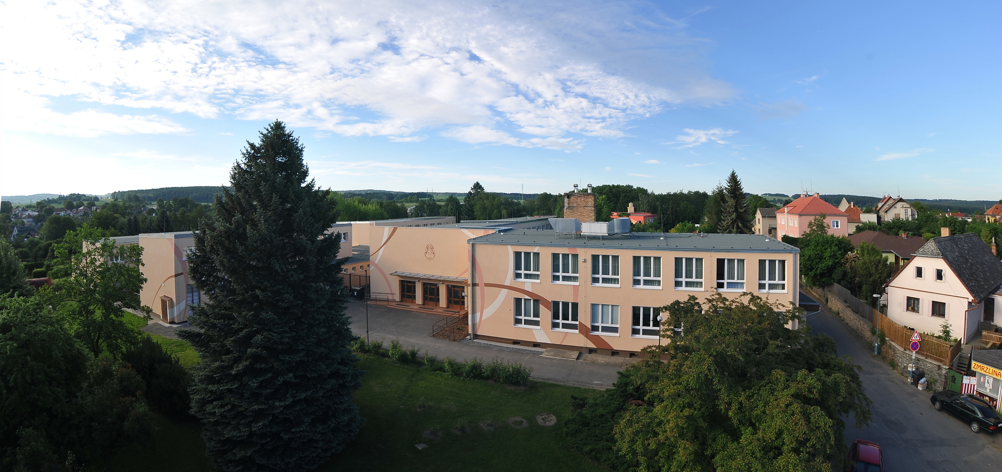 ZŠ Uhlířské Janovice foto 2